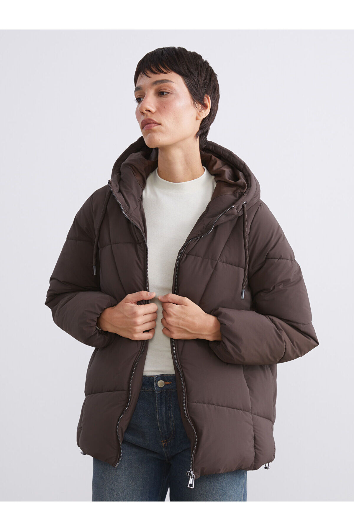 کاپشن ال سی وایکیکی W5BD80Z8