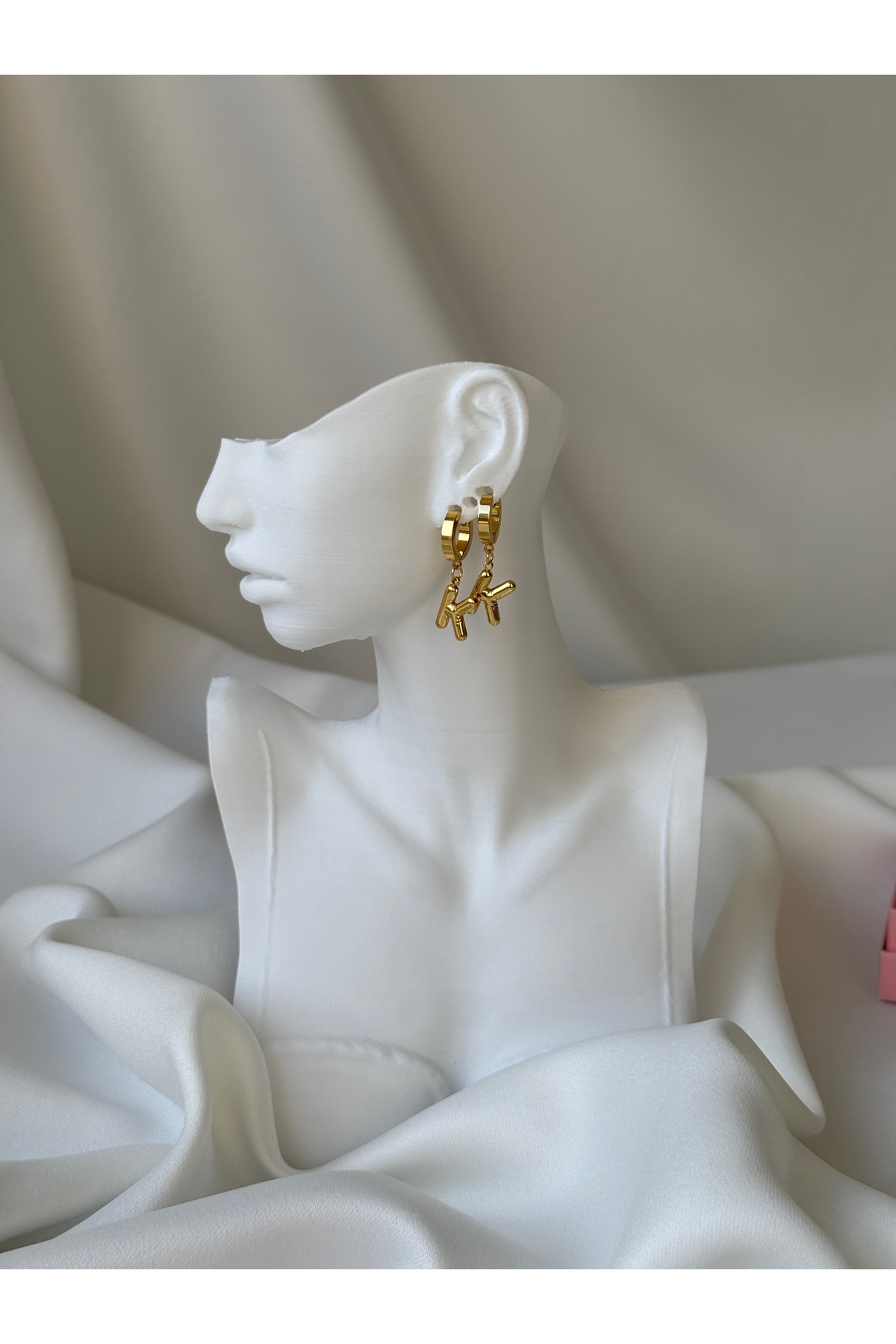 316L Çelik Gold Renk Harf Model Küpe