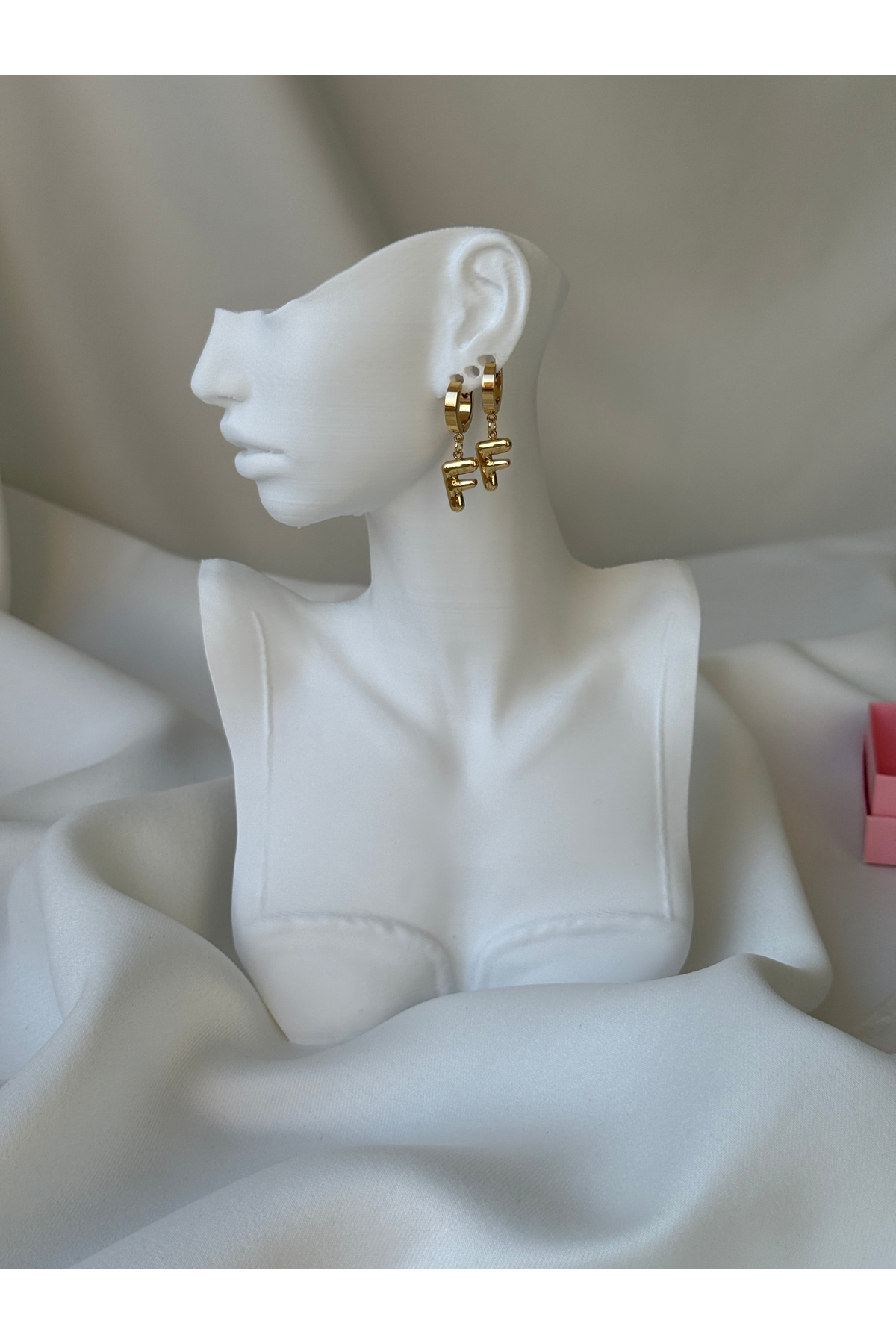 316L Çelik Gold Renk Harf Model Küpe