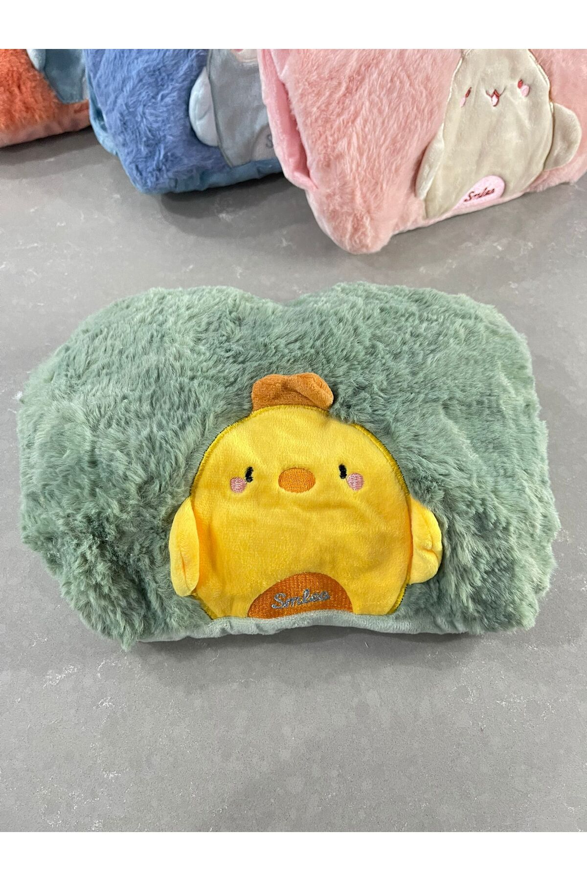 Löwin Sevimli Hayvan Figürlü El Geçmeli Yumuşak Peluş Sıcak Su Torbası | 1 Litre - Civciv