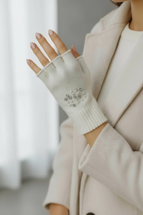 Netodak Kadın Eldiven – Parmaksız Kesik Model Zarif Taşlı ve İnci Detaylı Tas...