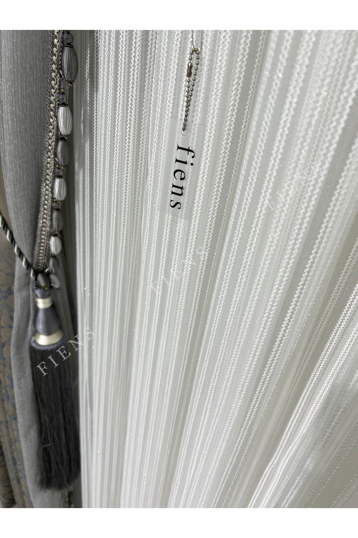 ÇİFT MAKARNA'S SAÇAKLI MODERN AĞIR GRAMAJLI 1/3 Sık Pileli Ütüİsemez En