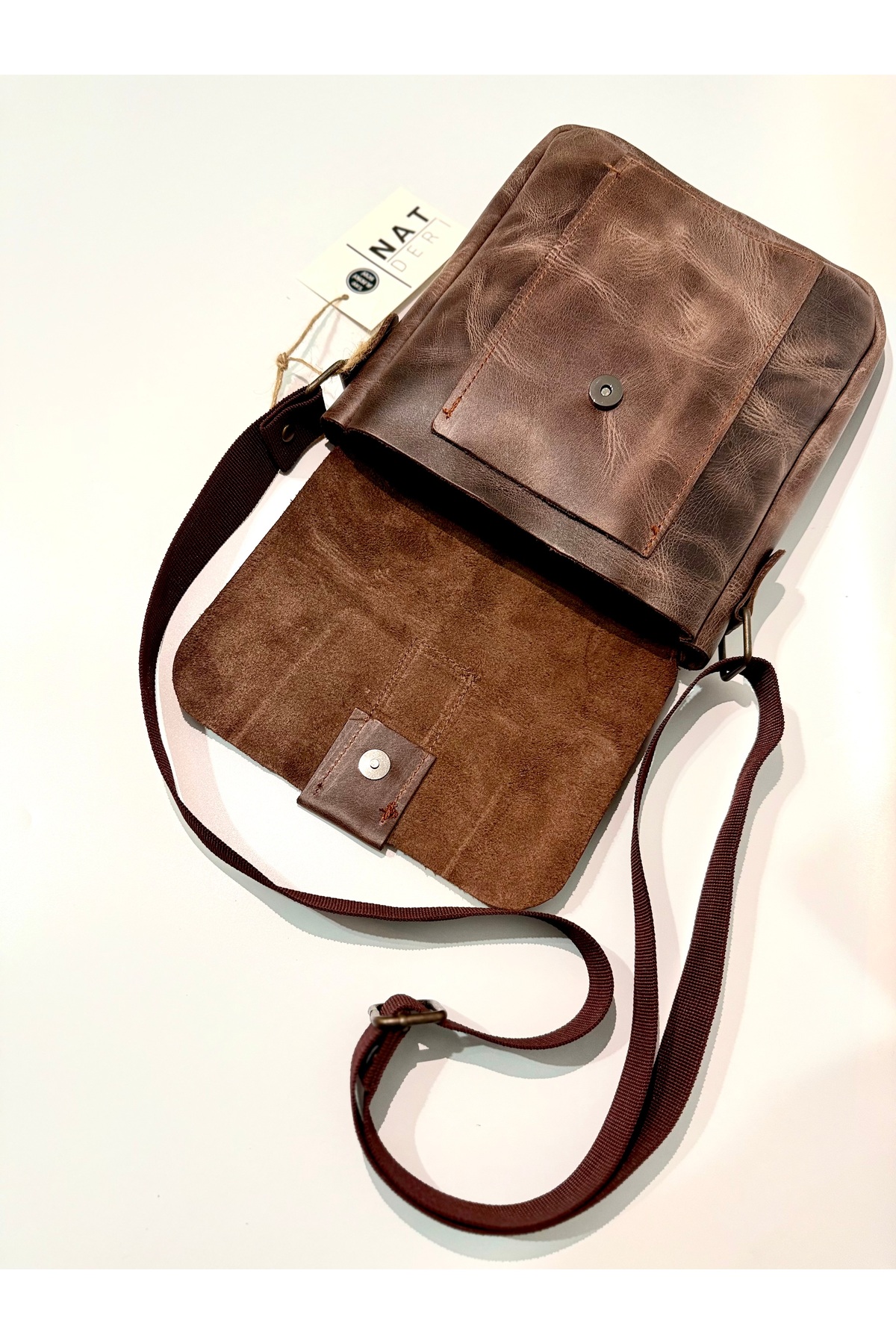 natderi Hakiki Deri Unisex Omuz Ve Postacı Çanta - Ayarlanabilir Askılı Acı Kahve Renk 20x25 Cm görsel 2