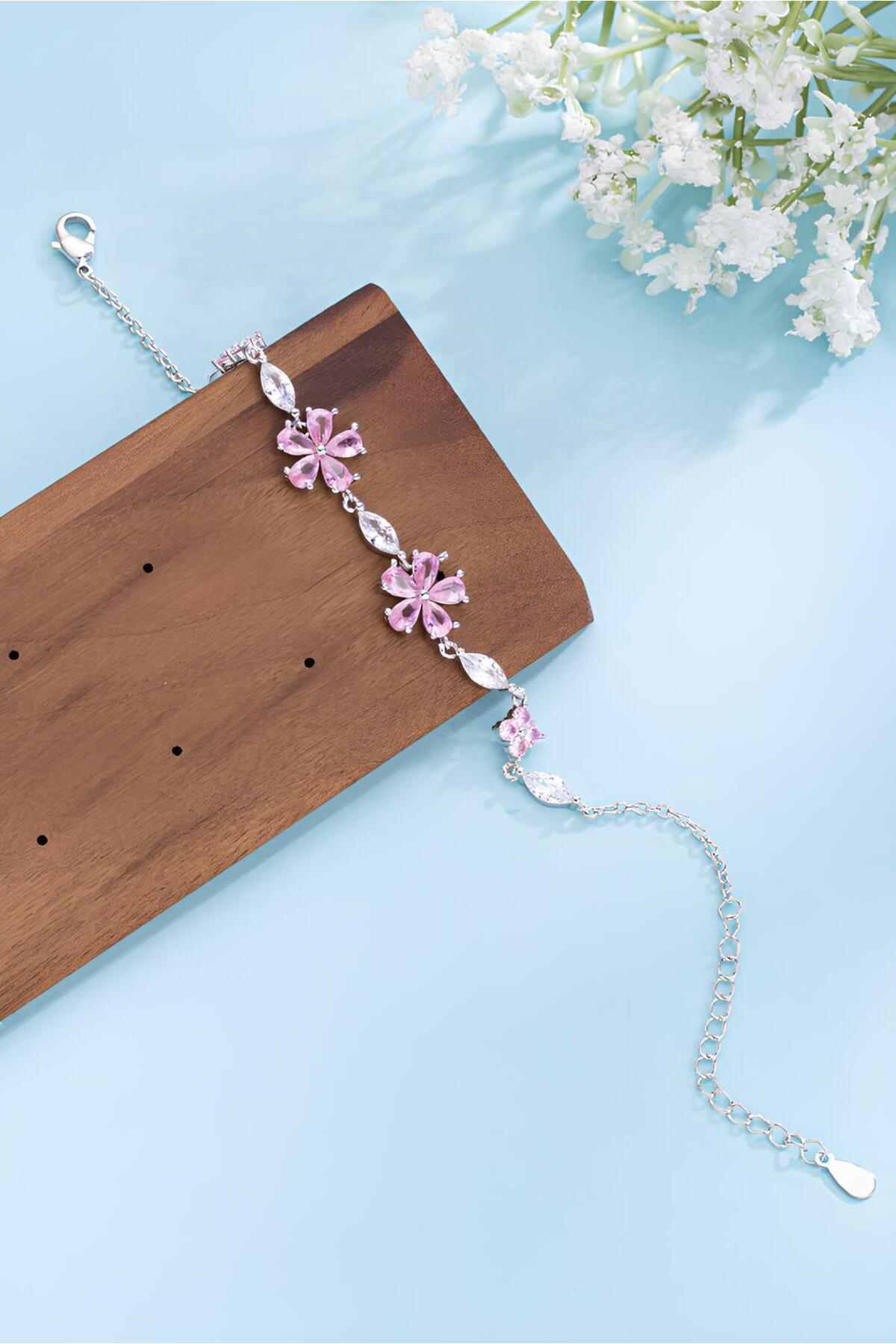 The Collection  Cam Kristal Kiraz Çiçeği Bileklik Ayarlanabilir Kadın Bileklik - Görsel 3