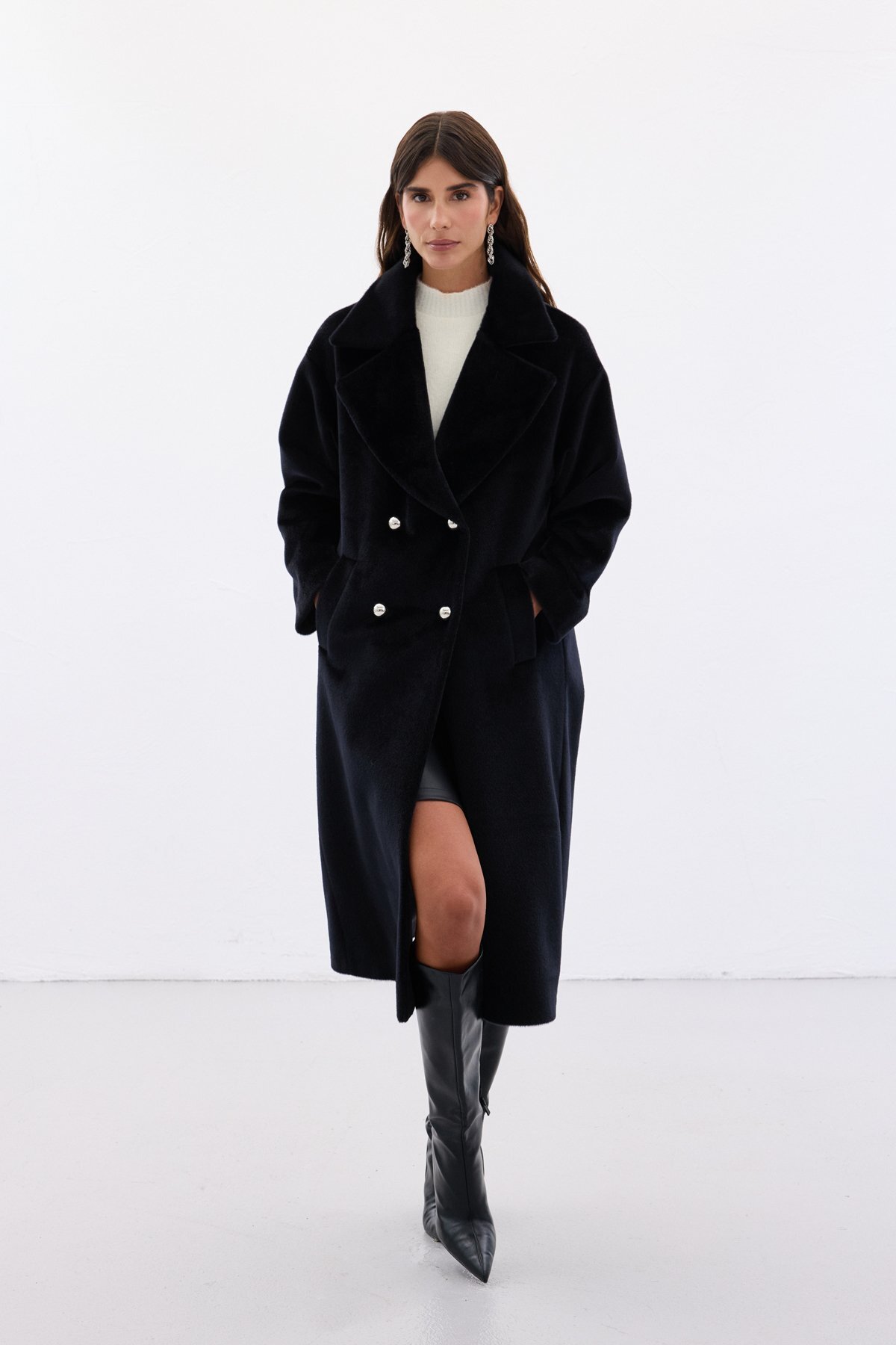 Sateen  Düğme Detaylı Uzun Kaban - Siyah - Görsel 2