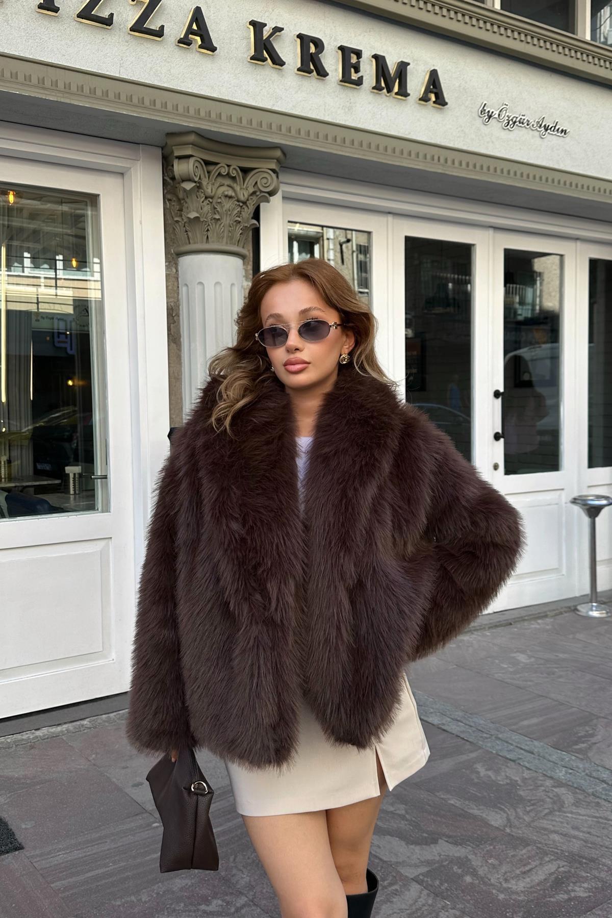 BERİ BUTİK Дамско кафяво палто от изкуствена кожа