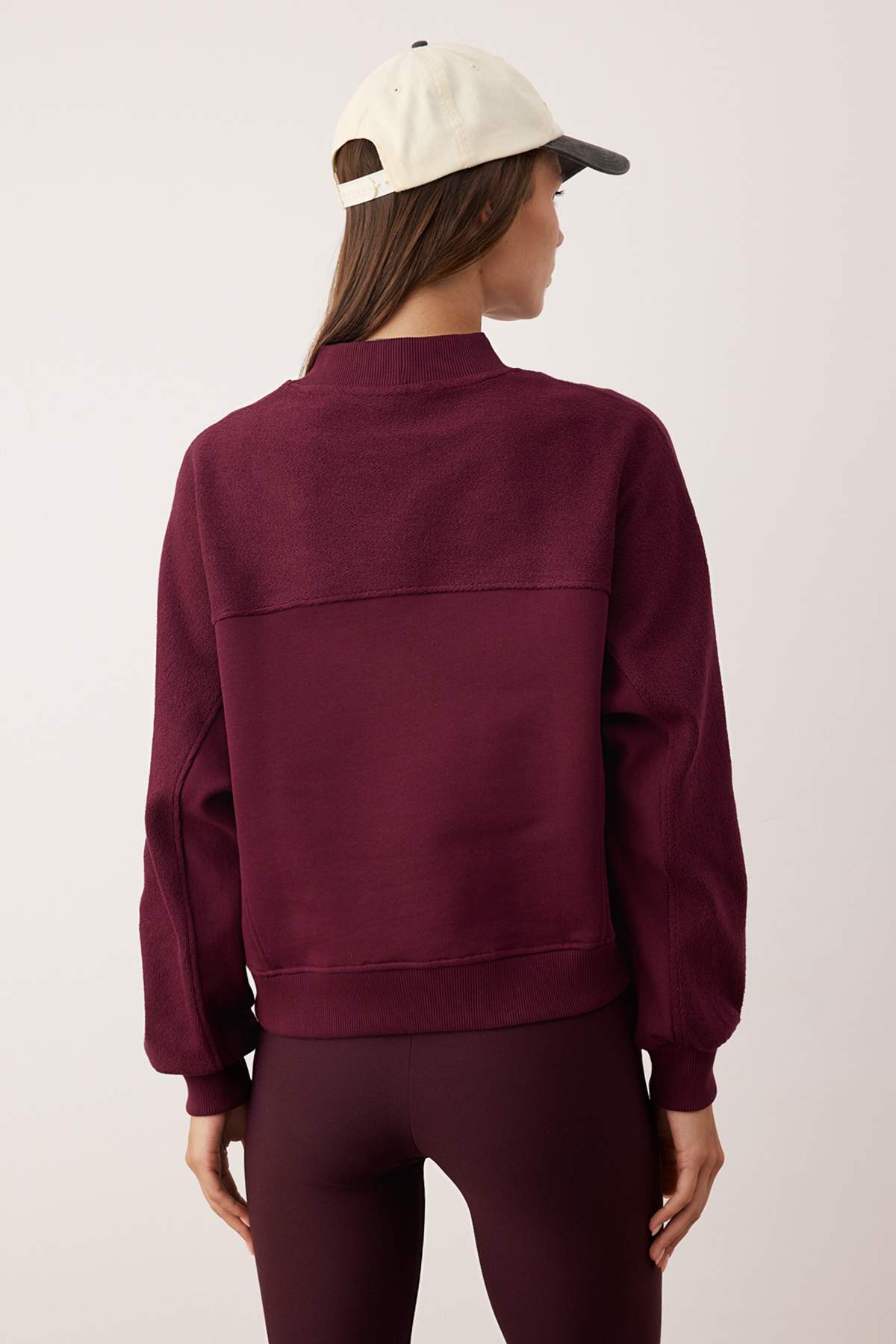 Trendyolmilla  Mürdüm Oversize/Geniş Kalıp Dik Yaka Kalın İçi Polarlı Örme Sweatshirt TWOAW26SW00205 - Görsel 4