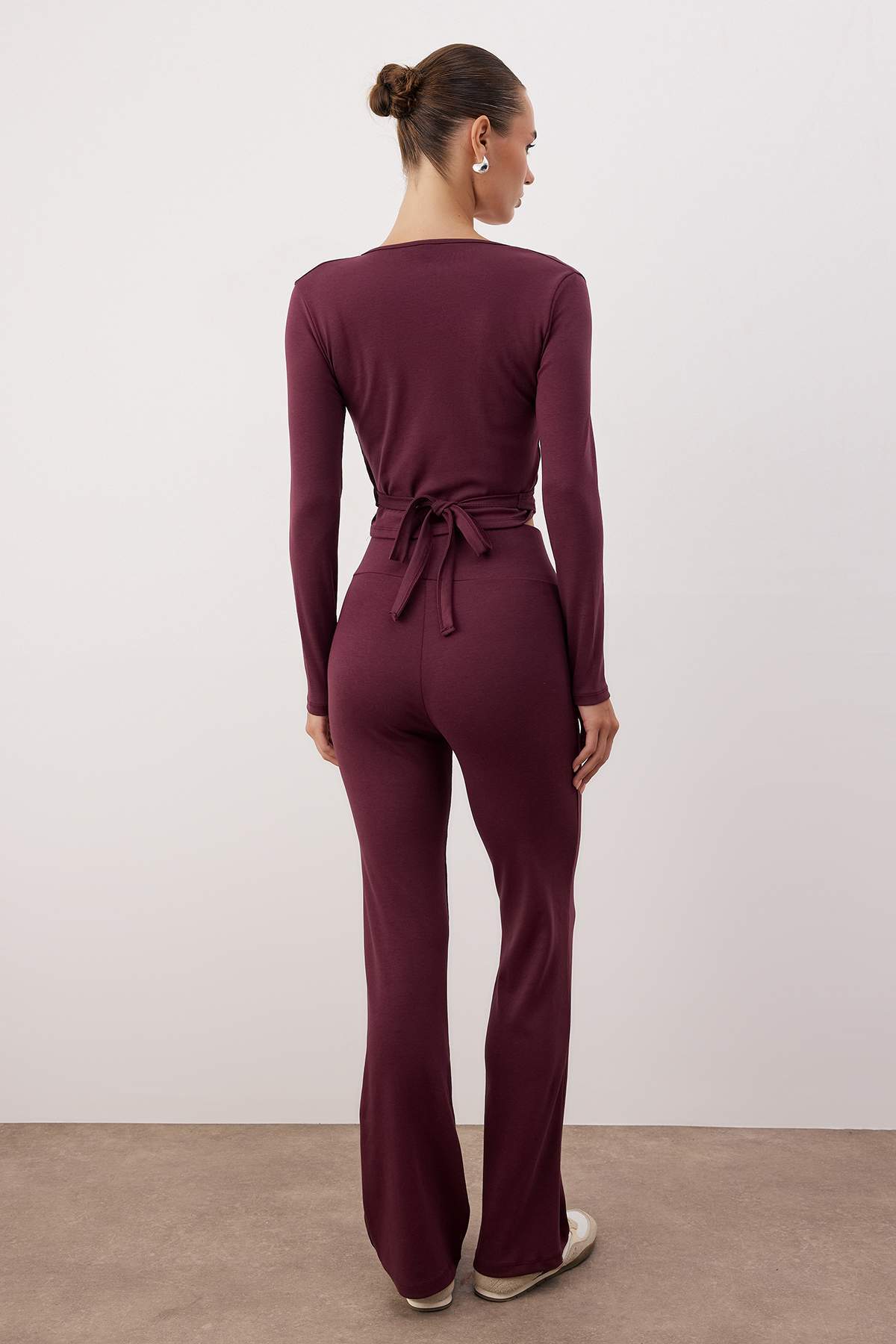 Trendyolmilla  Mürdüm Kruvaze Kapama Vucüda Oturan Uzun Kollu Esnek Örme Alt-Üst Takım TWOAW26AU00029 - Görsel 4