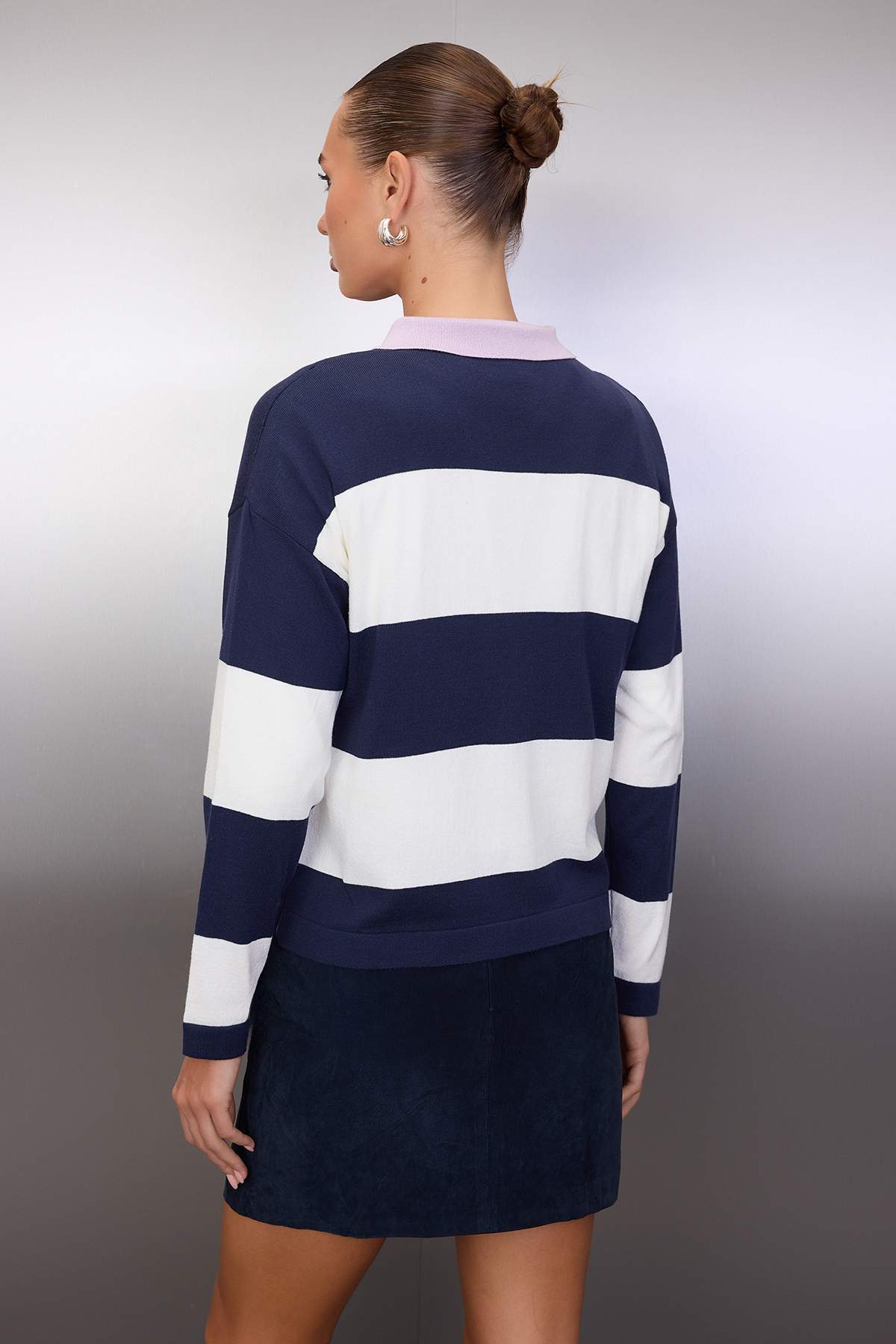 Trendyolmilla  Wardrobe Essentials Lila Premium İplik/Özel İplikli Geniş Kalıp Çizgili Triko Kazak TWOAW26KZ00195 - Görsel 4