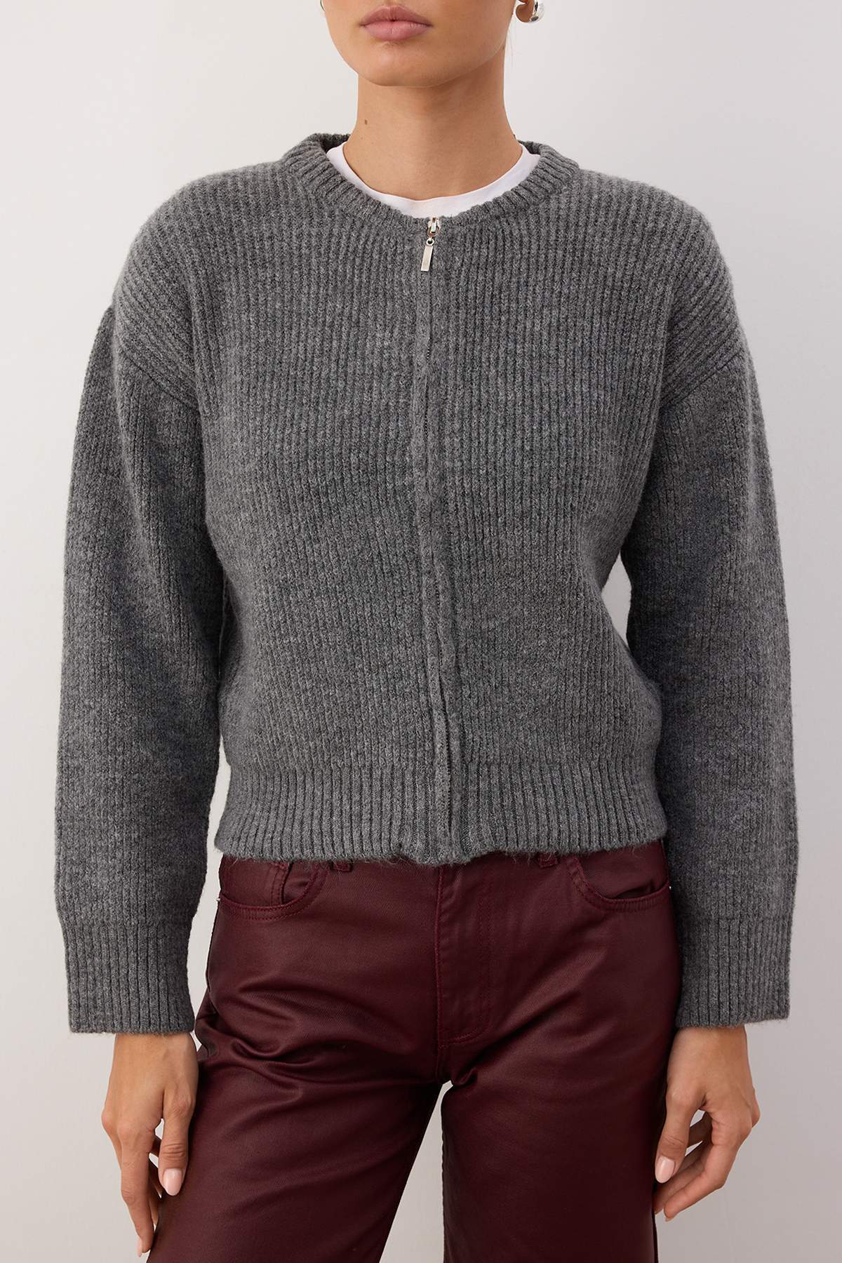 Trendyolmilla  Gri Yumuşak Dokulu Basic Triko Hırka TWOAW26HI00284 - Görsel 3