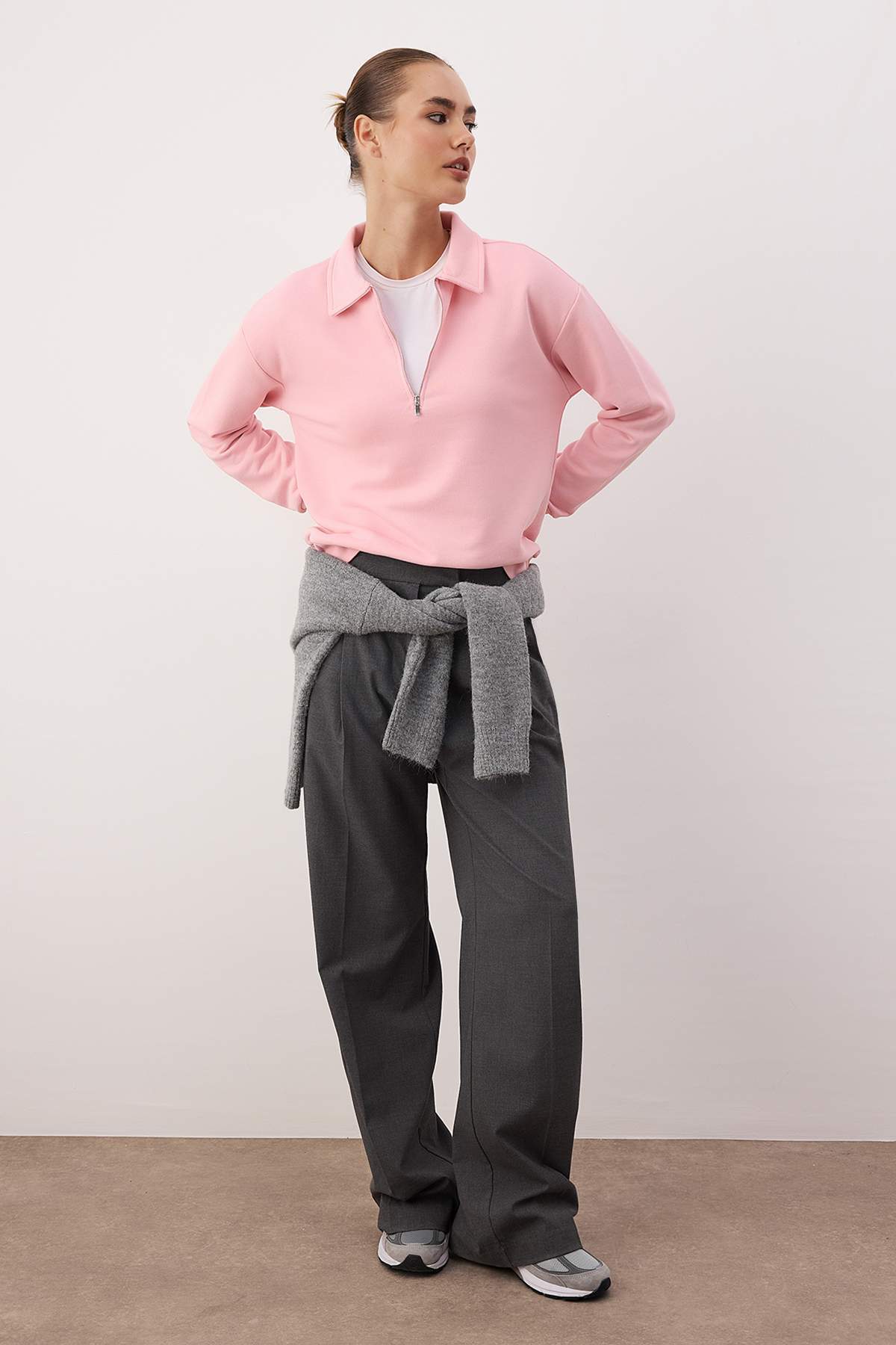 Trendyolmilla  Açık Pembe Yarım Pat Fermuarlı Regular/Normal Kalıp Örme Sweatshirt TWOAW26SW00108 - Görsel 2