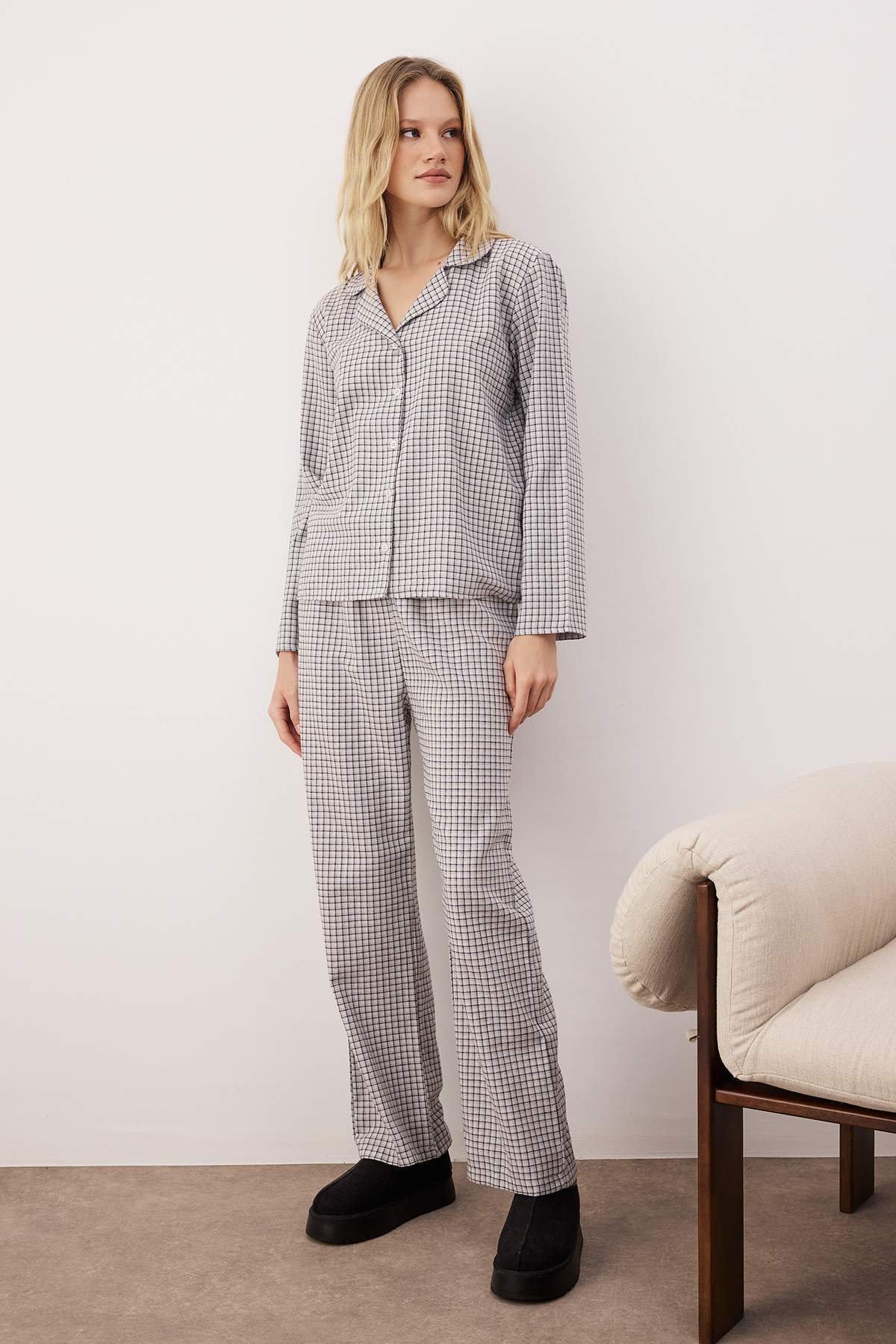 Trendyolmilla  Lila-Çok Renkli Pamuklu Kalın/Kışlık Ekoseli Flanel Dokuma Pijama Takımı THMAW26PT00196 - Görsel 2