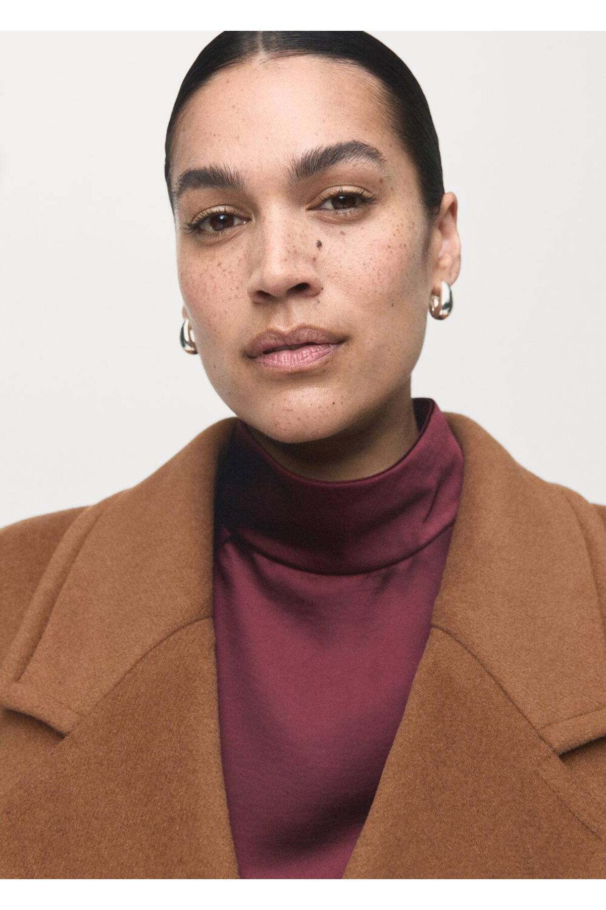 MANGO Woman Kruvaze yün palto görsel 5