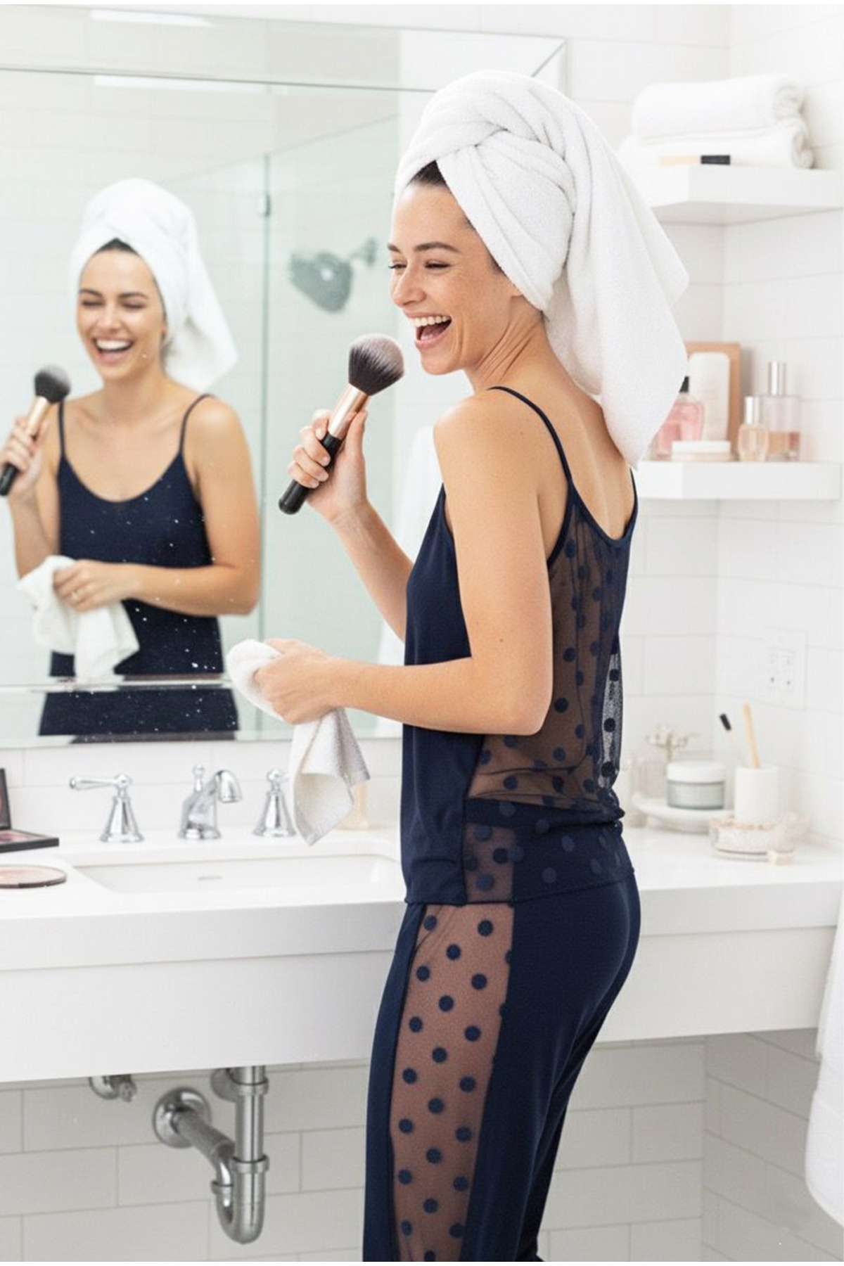 Siyah İnci lacivert İp askılı Tül Detaylı Viskon Pijama Takım 7769