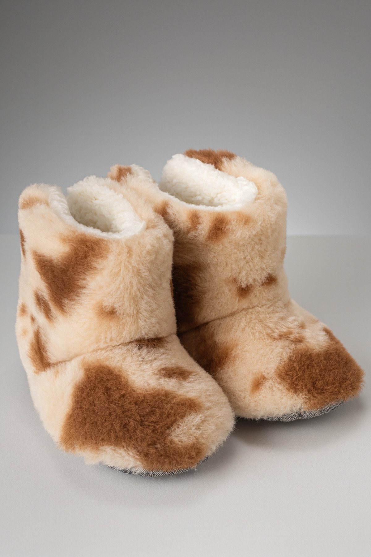 pufien Çocuk ve Bebek Panduf, Kışlık Peluş Bot, Yumuşak, Sıcak Tutan, Kaymaz Tabanlı Ev İçi Patik, Ev Botu fotoğrafı 3 (önizleme)