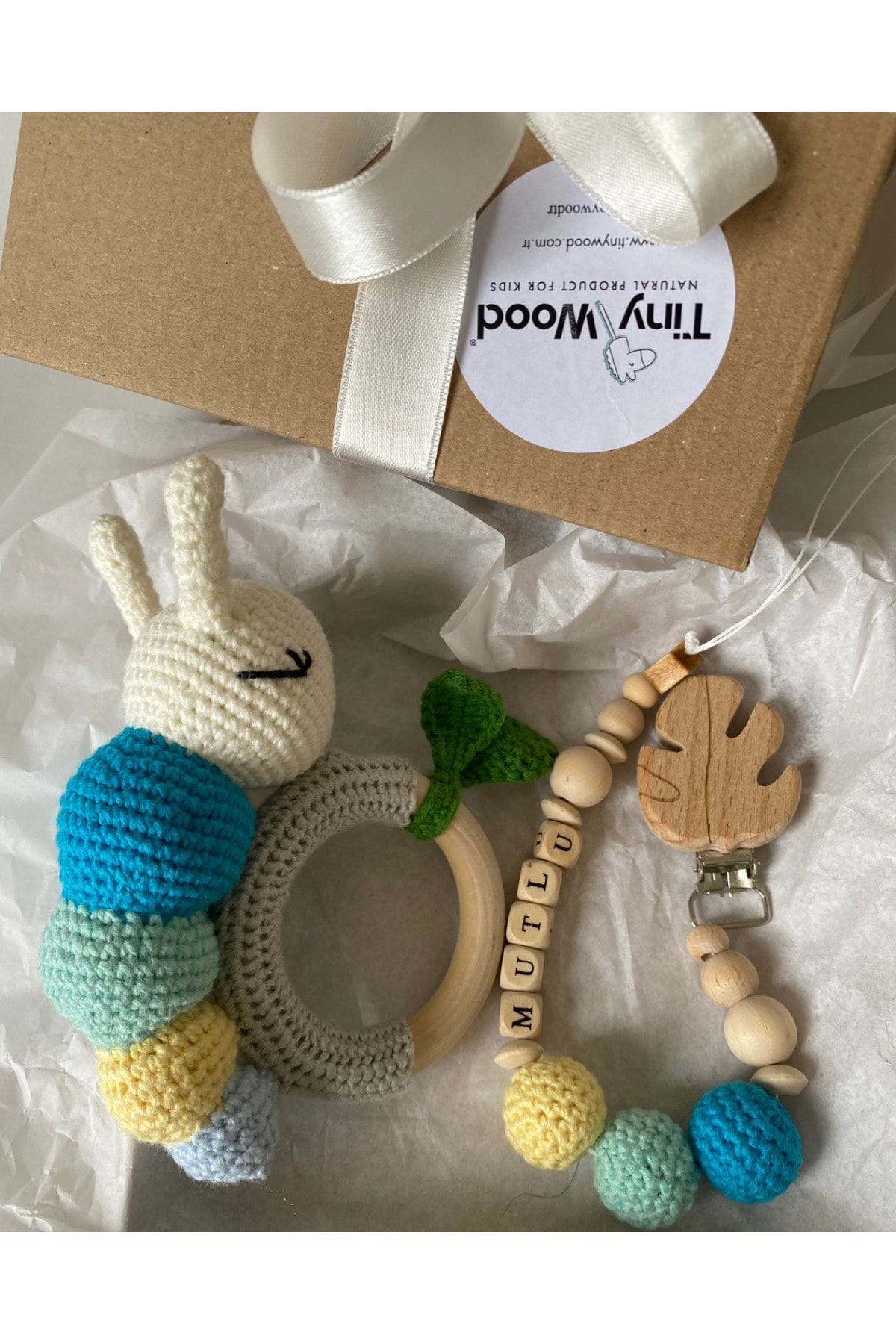 tiny wood Amigurumi Sevimli Tırtıl Diş Kaşıyıcı Çıngırak Isme Özel Emzik Seti, Organik Unisex Bebek Hediyelik fotoğrafı 2 (önizleme)
