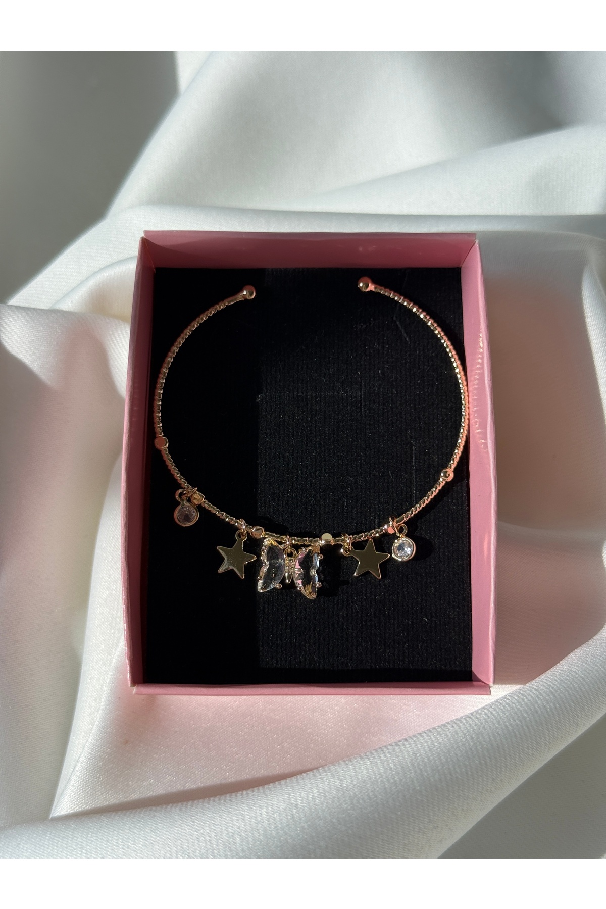 Zirkon Taşlı Kelebek Ve Yıldız Gold Charm Bileklik 4