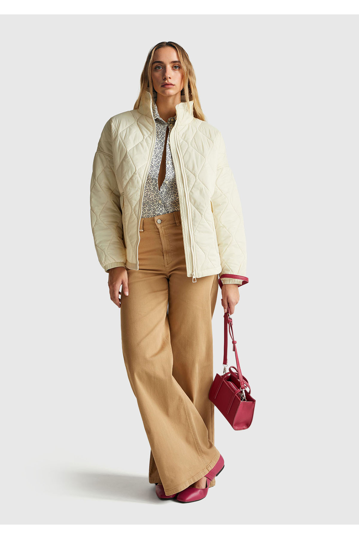 United Colors of Benetton  Kadın Krem Fermuarlı Cepli Dik Yaka Kapitone Mont - Görsel 5