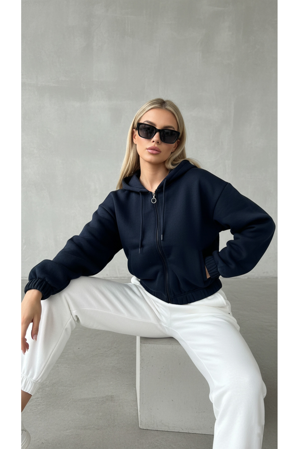 Kadın Crop Kapüşonlu Fermuarlı Sweatshirt