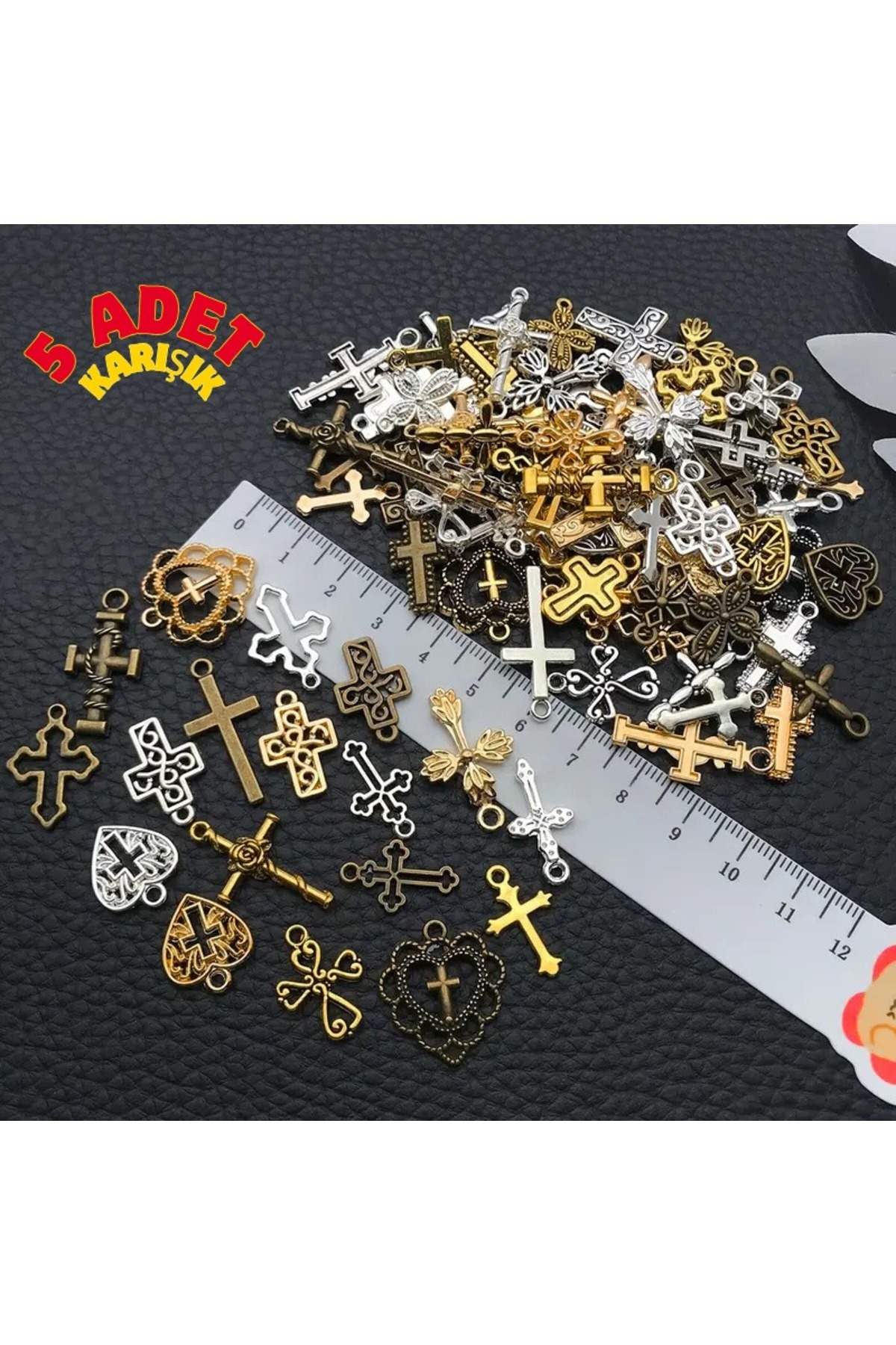 Feron Aksesuar 5'Li Karışık Gold-Gümüş Renk Metal Kolye-Bileklik Haç Charm