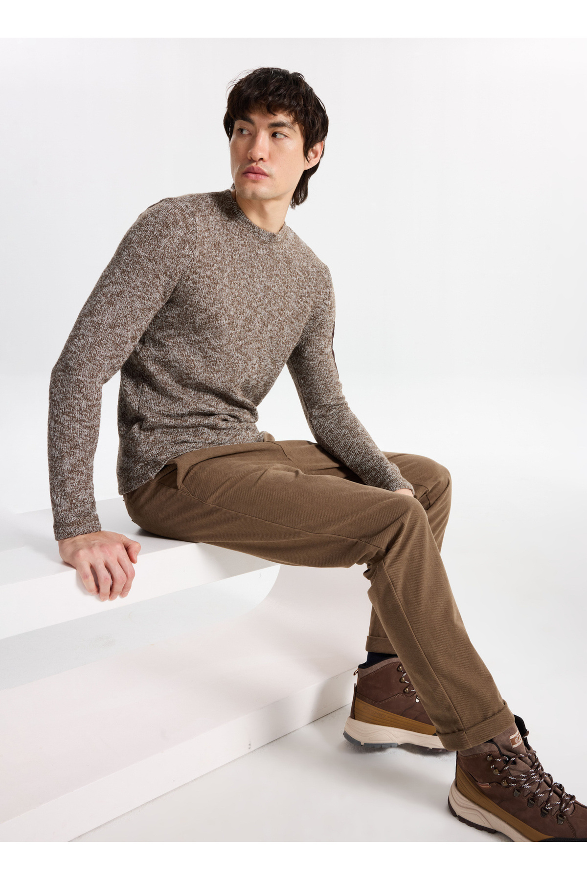 دیسکاوری اکسپدیشن پلیور مردانه ساده و راحت یقه گرد قهوهای D5WM-SWT3823 دیسکاوری اکسپدیشن پلیور مردانه ساده و راحت یقه گرد قهوهای D5WM-SWT3823