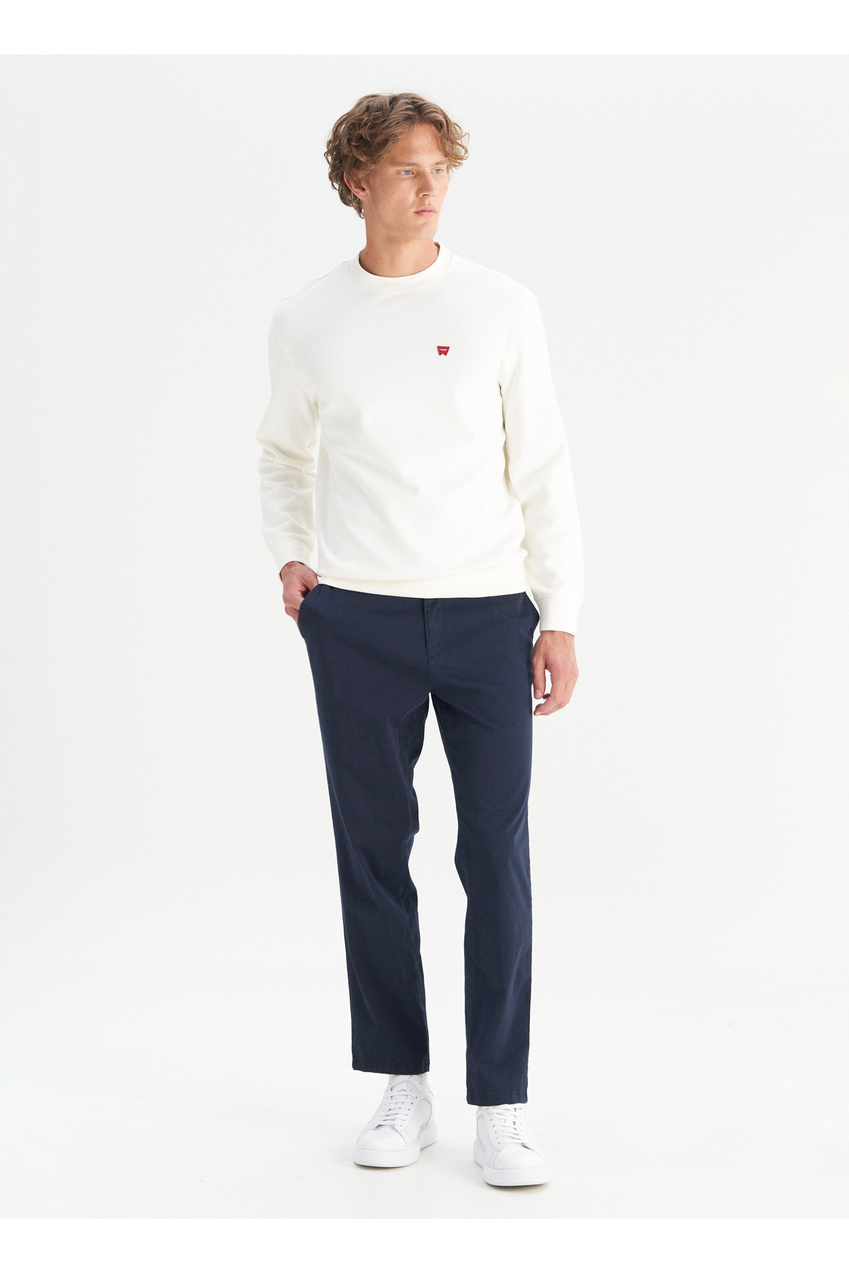 رنگلر شلوار مردانه چینو سرمه‌ای تیره، کمر معمولی، اسلیم فیت، WM01200001411، شلوار چینو سرمه‌ای