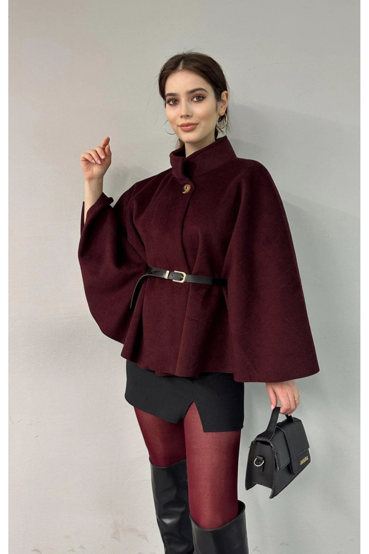 miremiran Panço kaşe pelerin hem hakim yaka hem ceket yaka olabilen bir yaka tasarım Kemer dahildir.