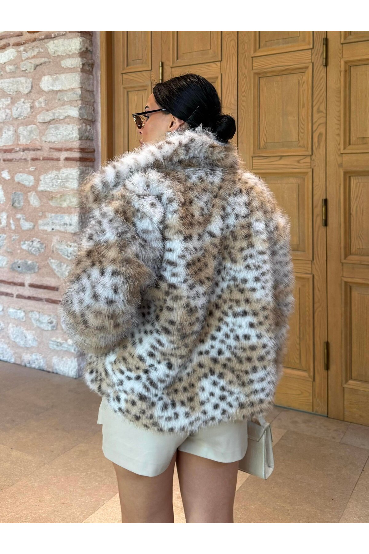 HARMONY GLOBAL  Leopar Desenli Şal Yaka Kürk Mont – Yumuşak Dokulu, Oversize Kalıp, Kışlık Şık Kadın Dış Giyim 7552 - Görsel 5