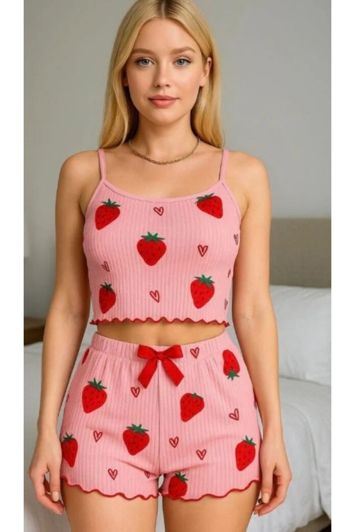 LAVİNİA İÇ GİYİM Çilek Desenli Şortlu Pembe Takım Alt Üst