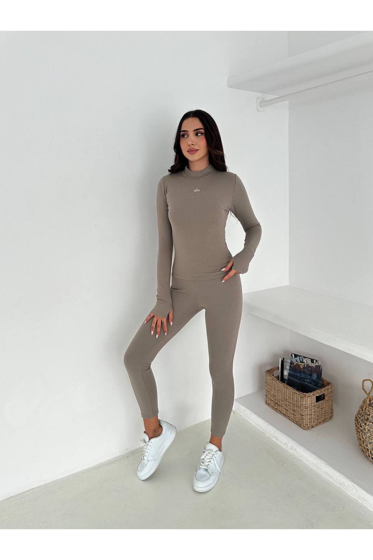 strivex Suggle Yumuşak Dokulu Fitilli Ribana Parmak Geçmeli Toprak Body Tayt Takım