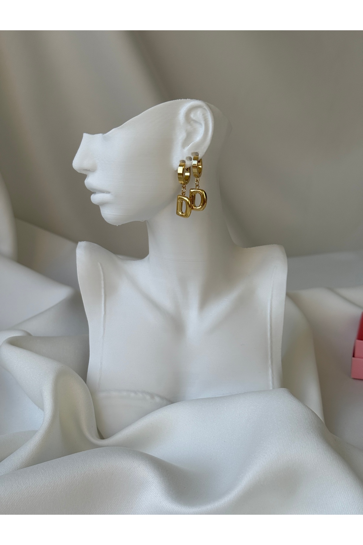 316L Çelik Gold Renk Harf Model Küpe