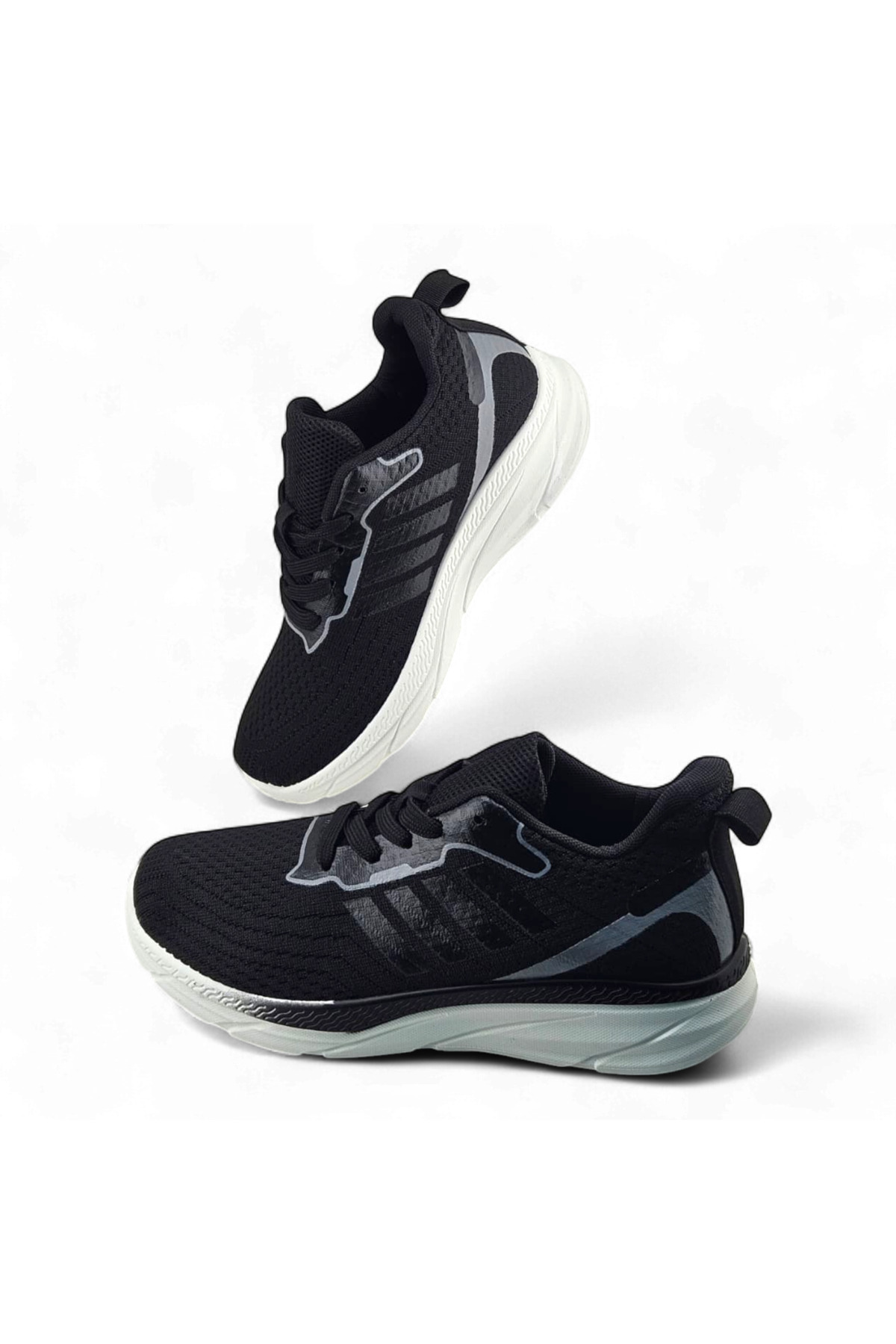 أحذية رياضية مريحة - تصميم عصري يسمح بمرور الهواء