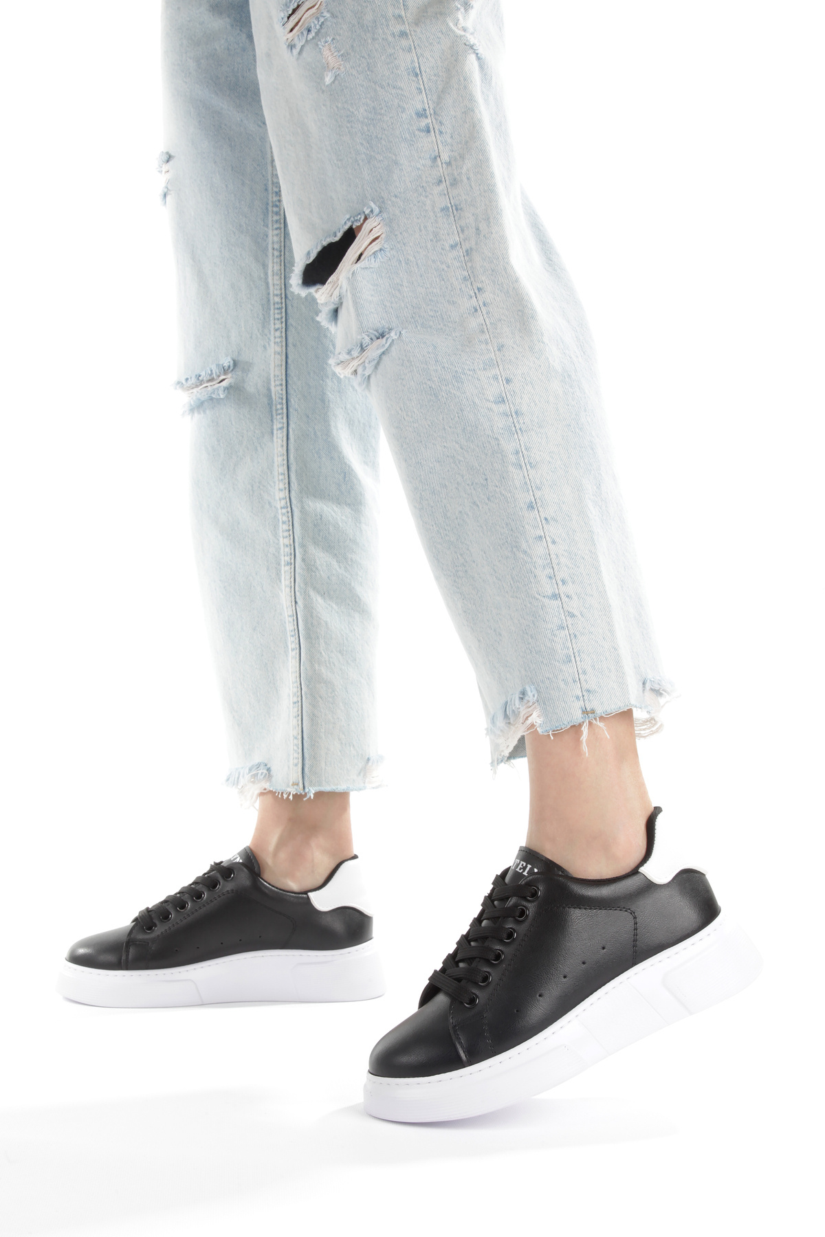 Kadın Siyah Sneaker Queen Beyaz Kalın Taban Bağcıklı Günlük Spor Ayakkabı