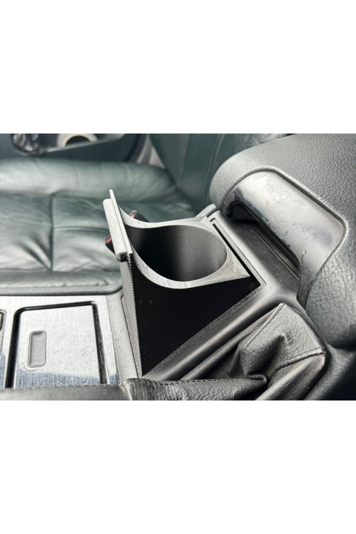 SOLAREA BMW E39 5 KASA İÇİN UYUMLU TEKLİ AÇILIR BARDAKLIK uyumlu