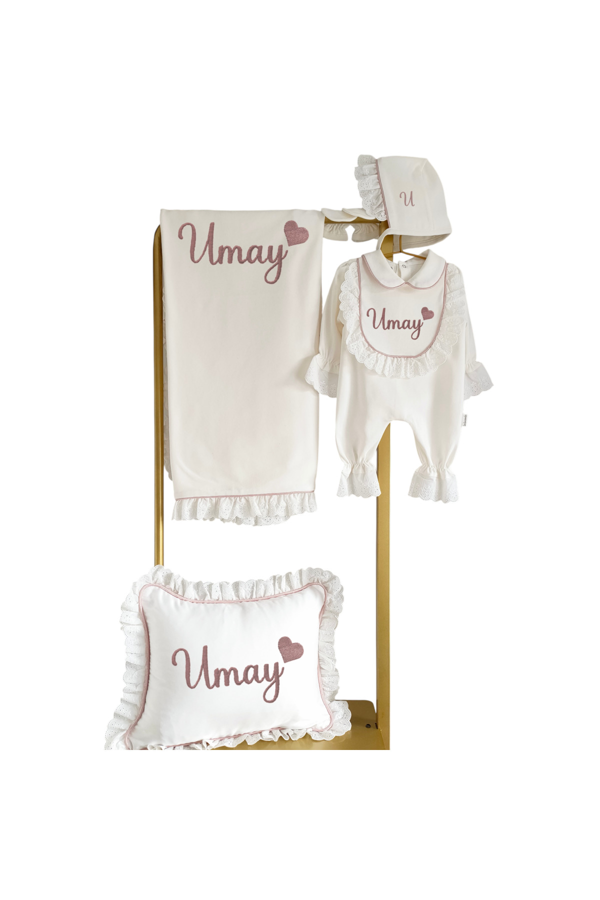 Mis Bebe Minik İnsanların Sarayı Fisto Detaylı Kalp Desenli Set | Kız Bebek İçin Romantik Yenidoğan Hediyesi fotoğrafı 2 (önizleme)