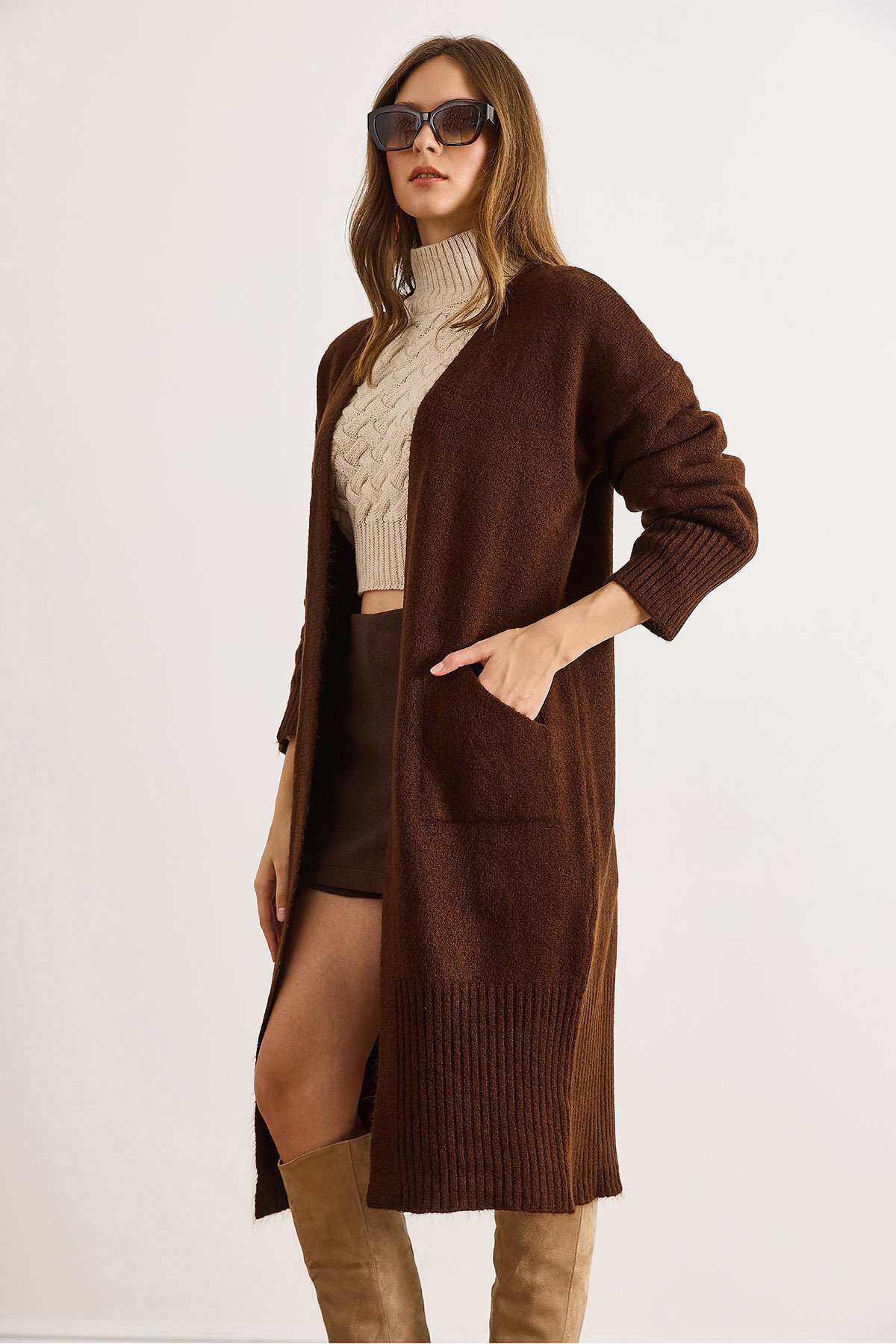 Olalook  Kadın Kahverengi Cepli Yumuşak Dokulu Midi Triko Hırka HRK-19000438 - Görsel 5