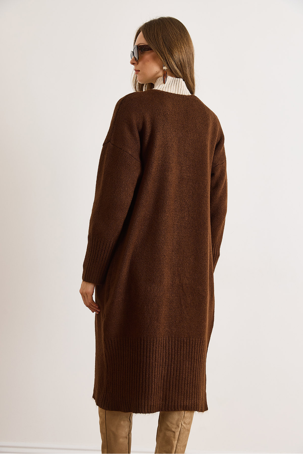 Olalook  Kadın Kahverengi Cepli Yumuşak Dokulu Midi Triko Hırka HRK-19000438 - Görsel 6