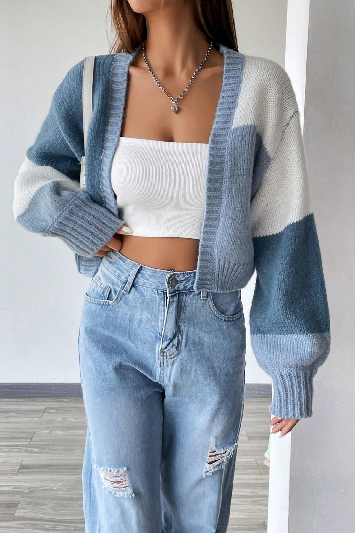 Merry See  Düşük Omuzlu Yumuşak Dokulu Salaş Triko Hırka - Görsel 4