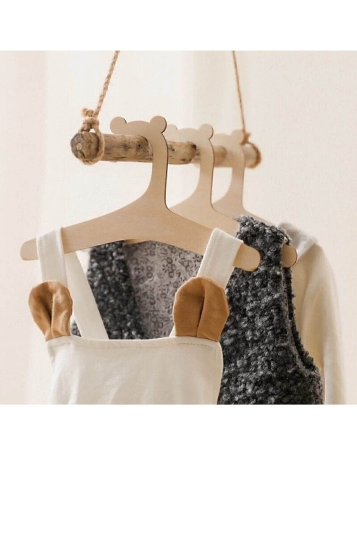 Wooden children's hanger 5 pieces Hanger baby hanger
