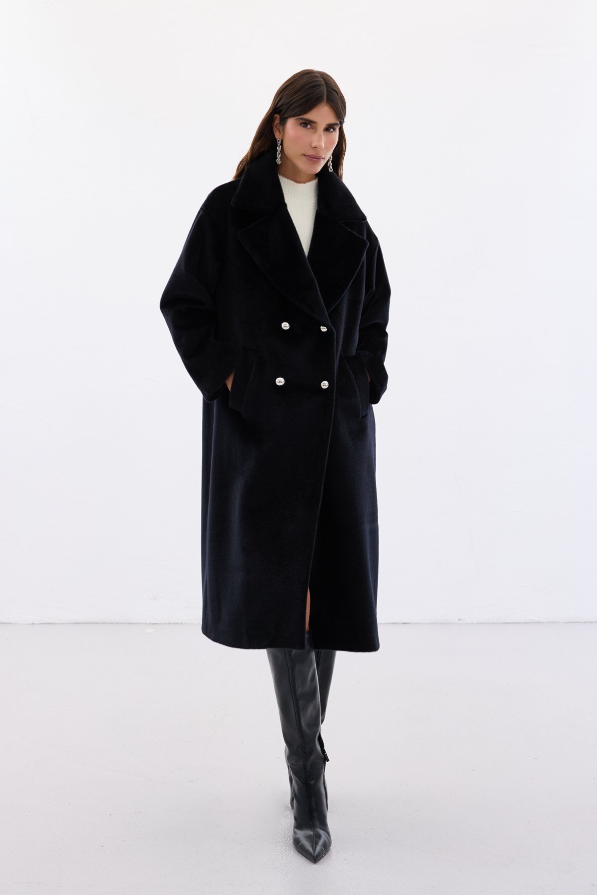 Sateen  Düğme Detaylı Uzun Kaban - Siyah - Görsel 3