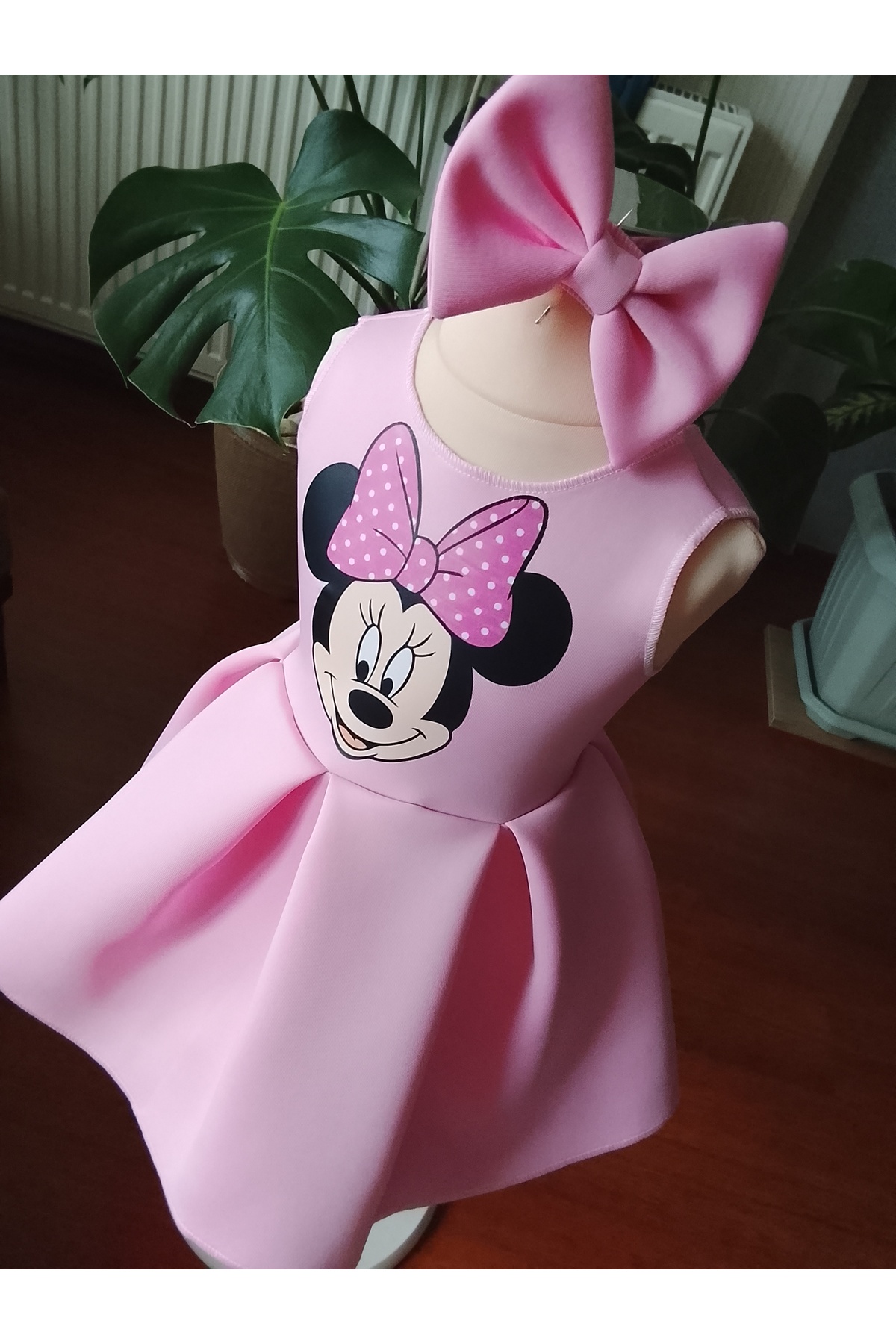 Tasarım Dünyası pembe minimause doğum günü elbisesi fotoğrafı 2 (önizleme)