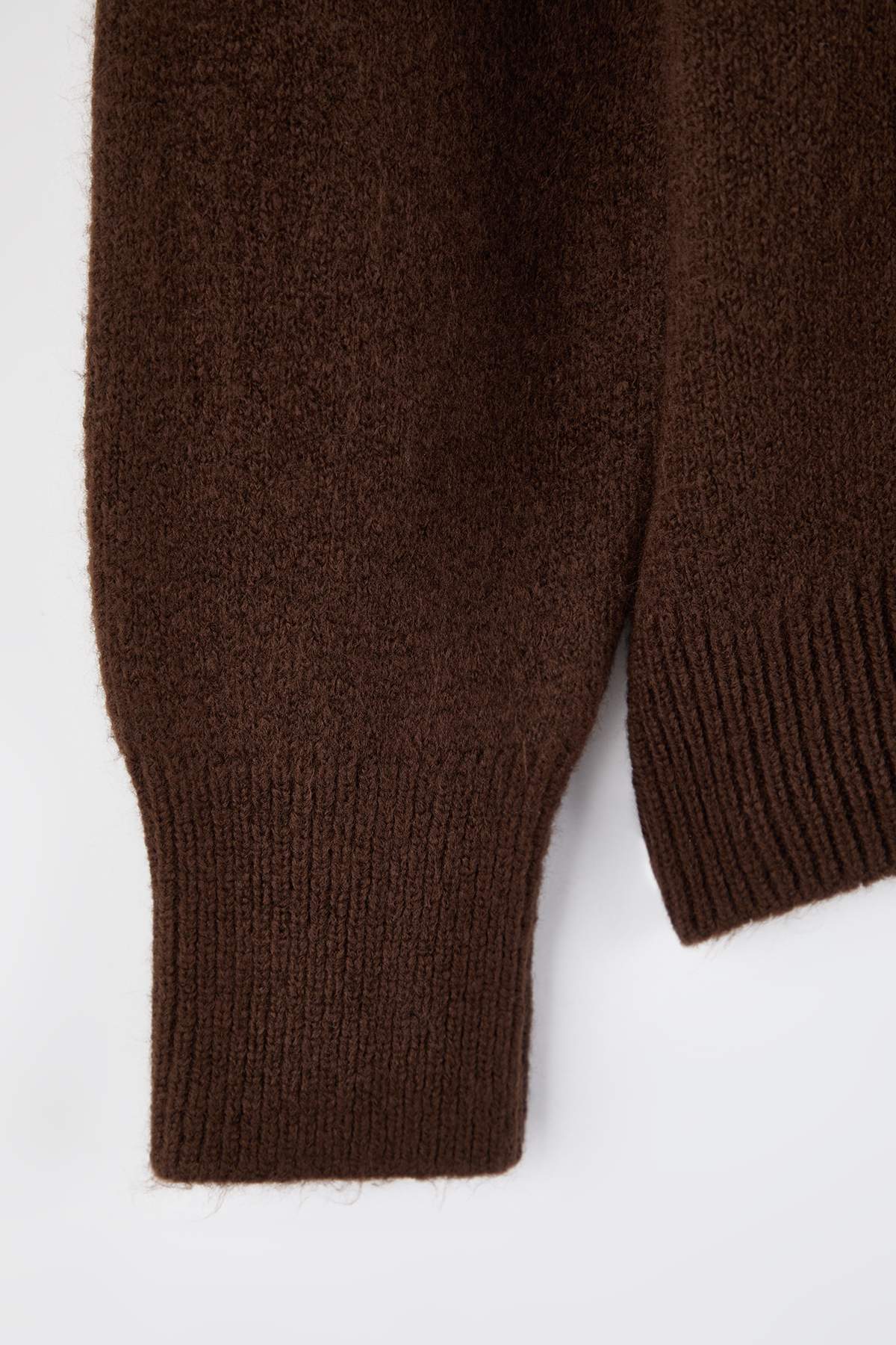 Trendyolmilla  Wardrobe Essentials Kahverengi Yünlü Premium İplik Basic Geniş Kalıp Triko Kazak | TWOAW26KZ00065 - Görsel 6