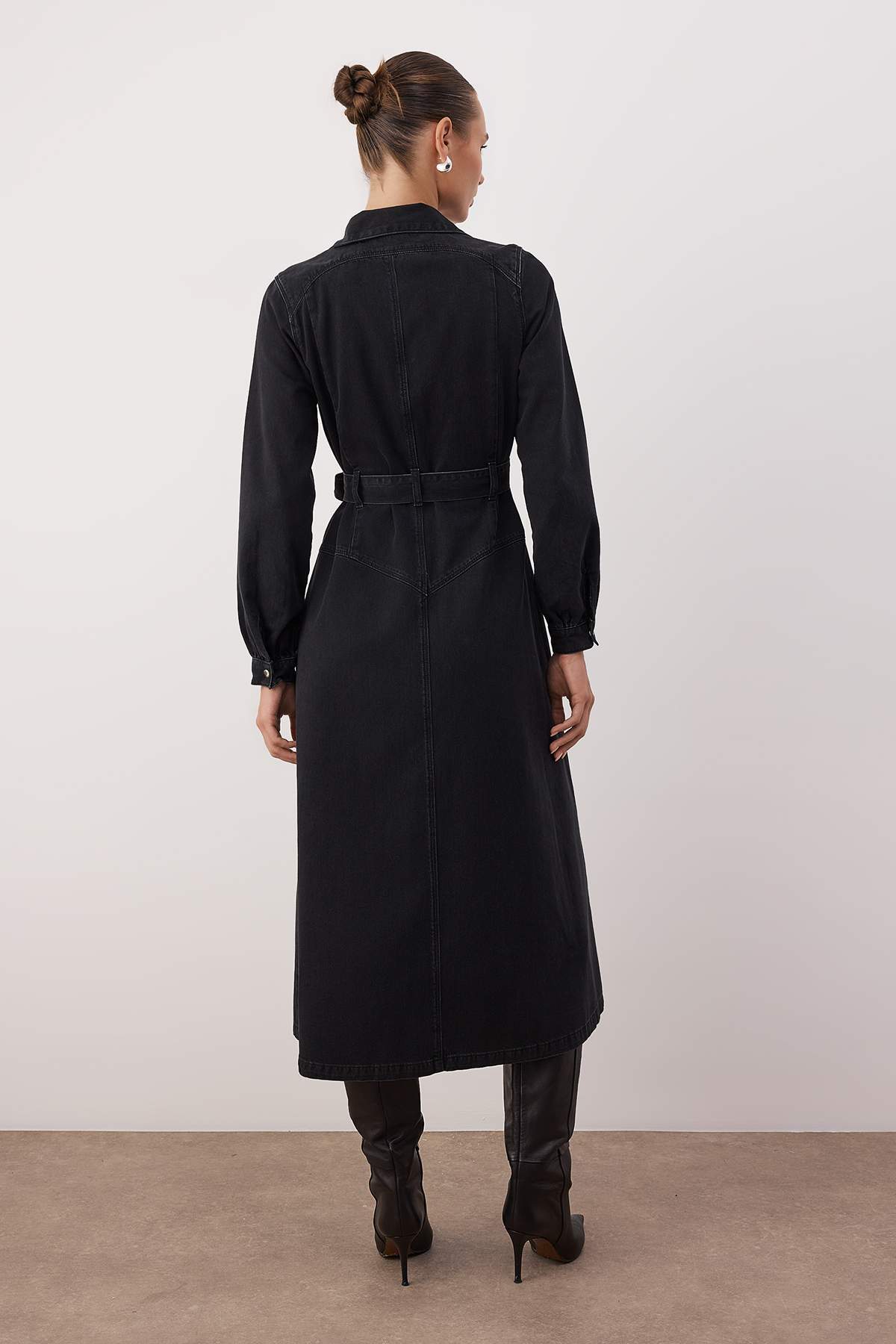Trendyolmilla  Siyah Kemer Detaylı Maxi Denim Elbise TWOAW26EL00044 - Görsel 4