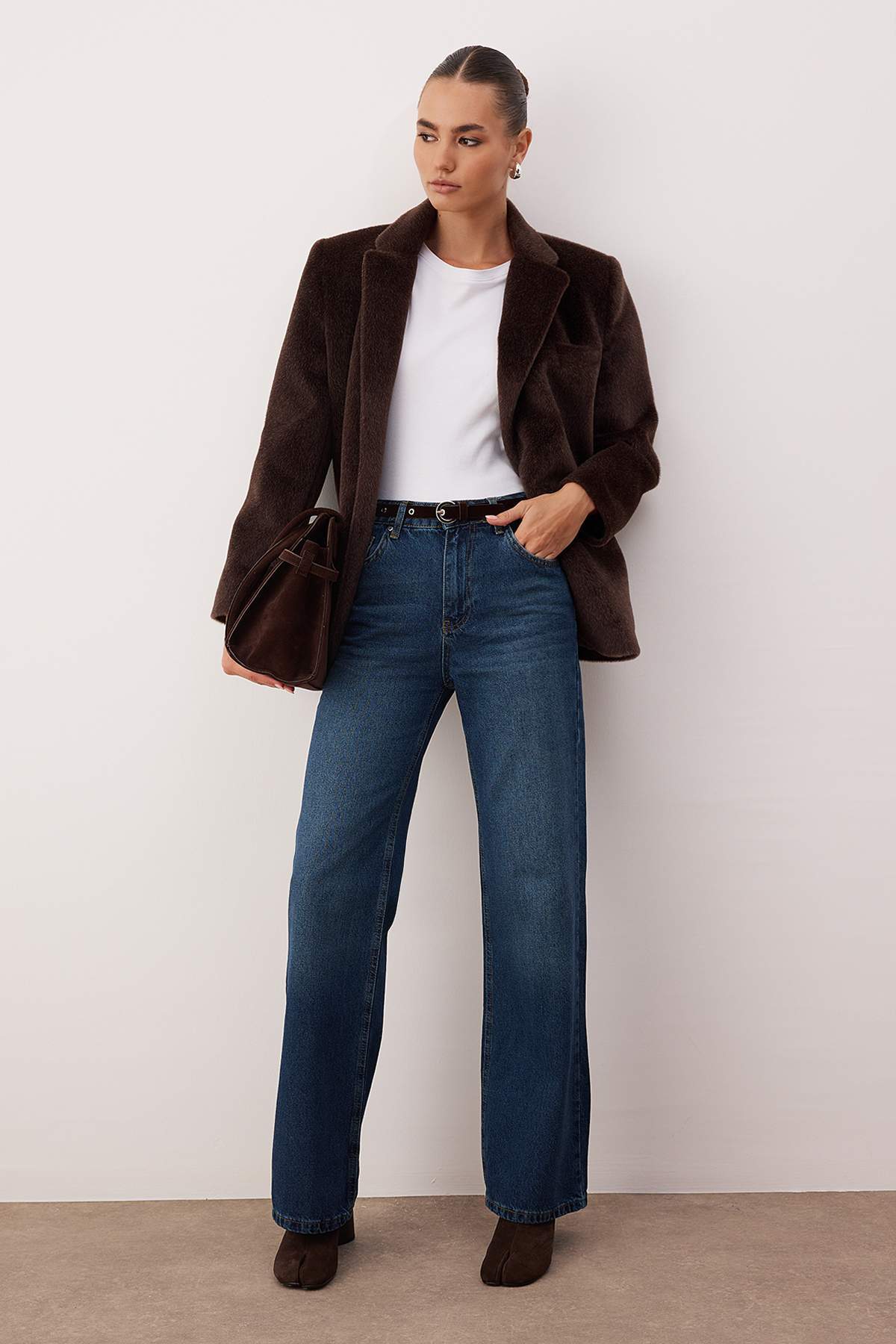 Trendyol Collection Dunkelblaue Jeans mit weitem Bein und hoher Taille und Gü...