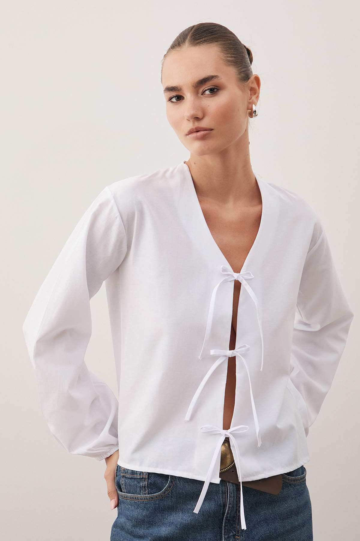 Trendyolmilla  Beyaz Önden Bağlamalı Dokuma Gömlek TEDSS24GO00001