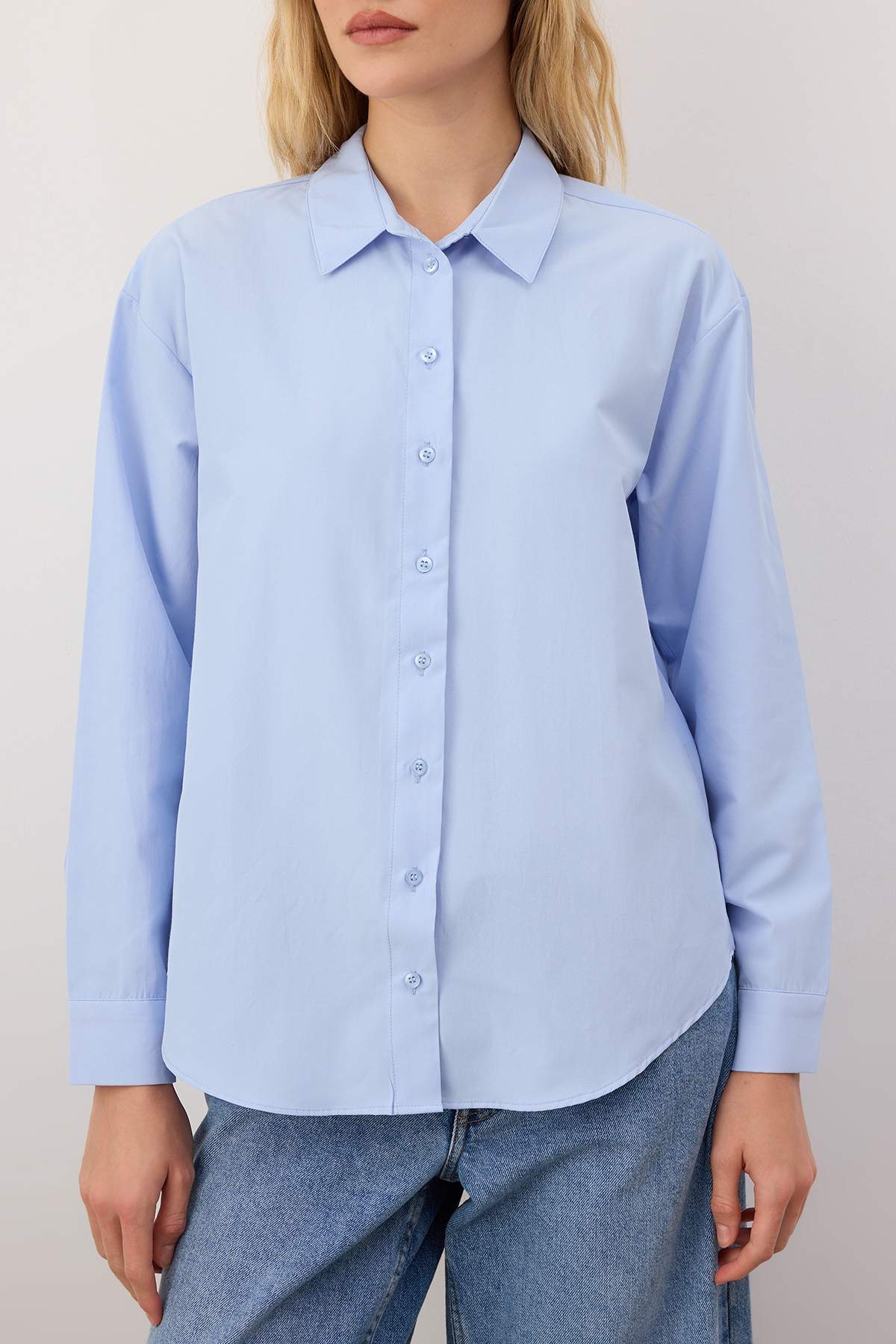 Trendyolmilla  Mavi Loose Fit Pamuklu Dokuma Gömlek TWOAW20GO0107 - Görsel 3