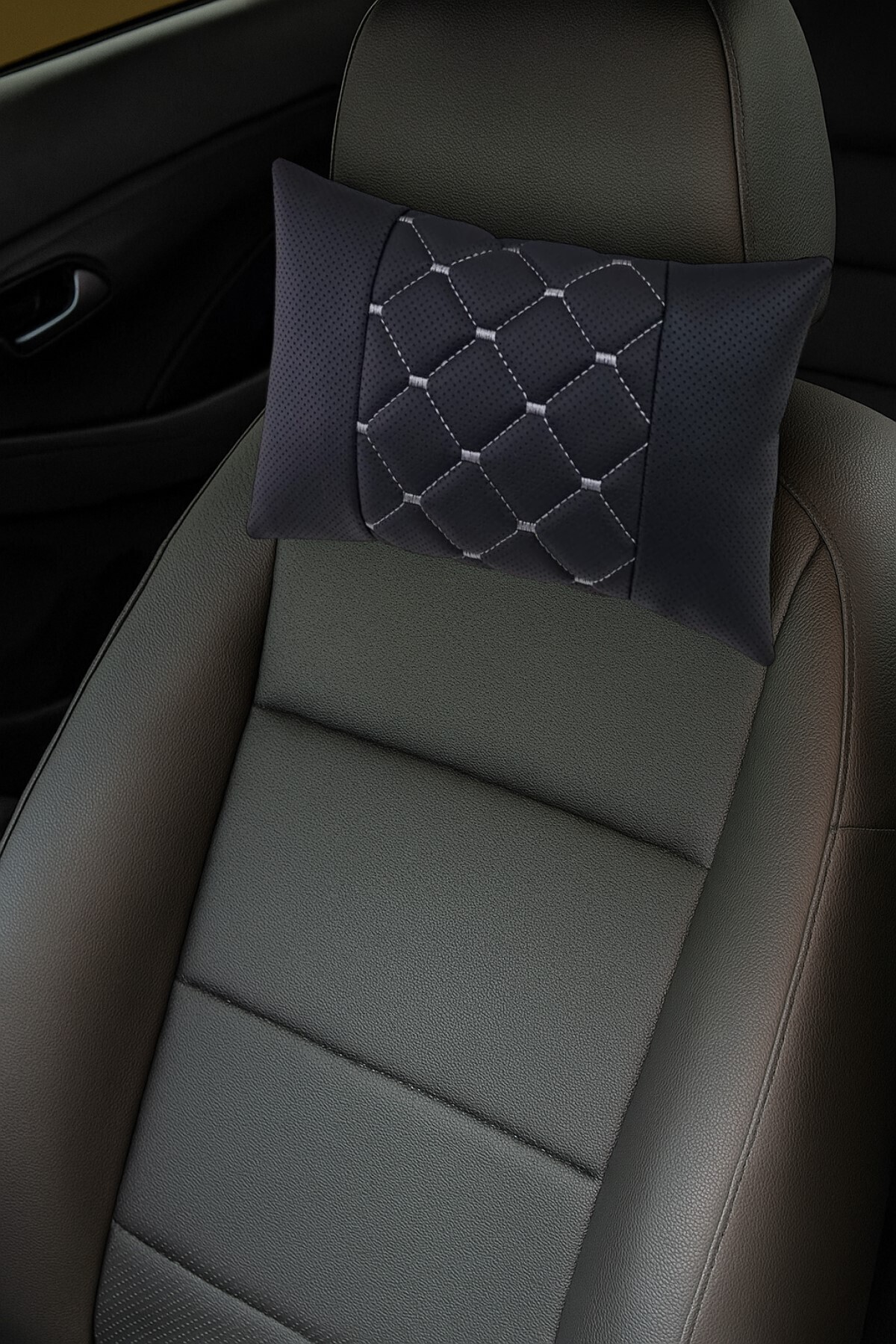 AYAZGRUP Kapitone Desenli Oto Boyun Yastığı(BEYAZ DİKİŞLİ)