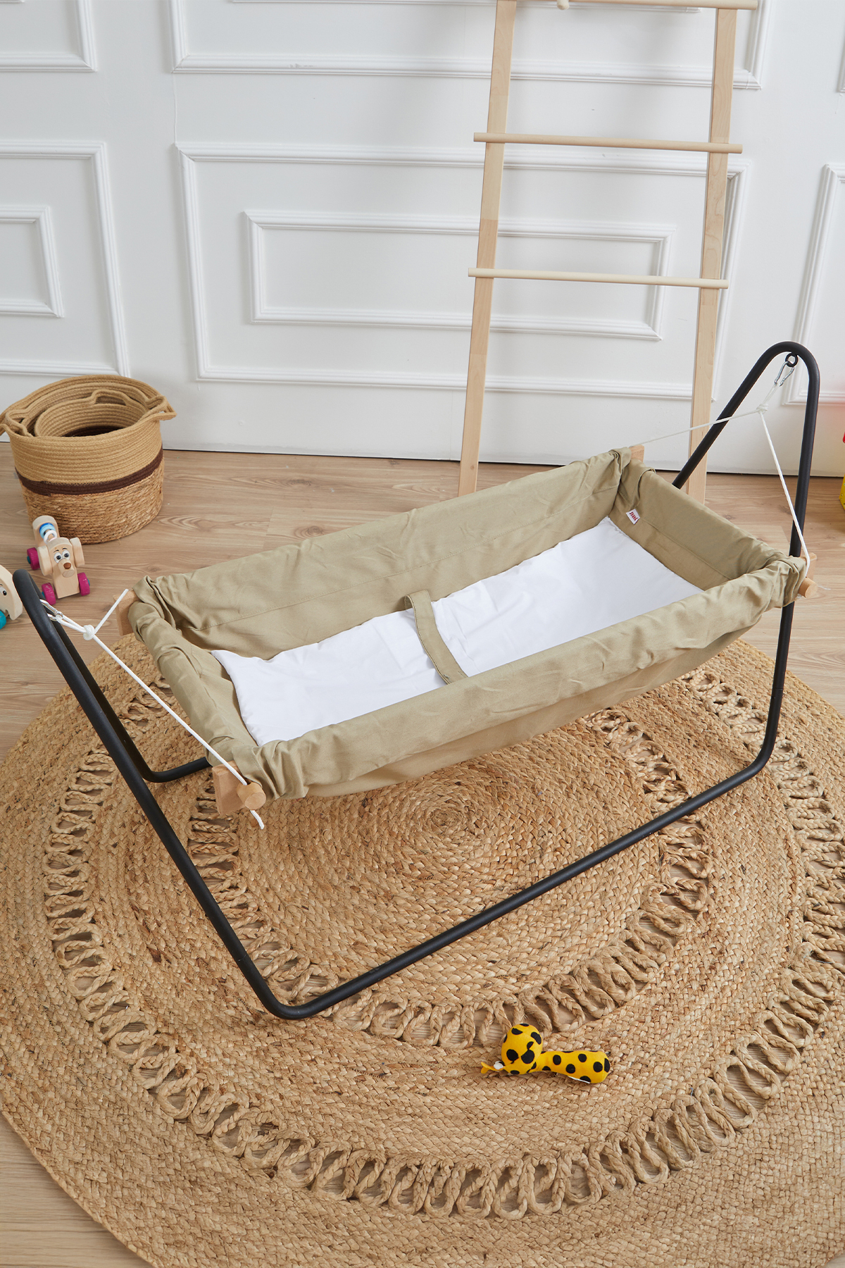 Svava Ahşap Bebek Hamak Beşik - Portatif Hamak Beşik (kahverengi) fotoğrafı 2 (önizleme)