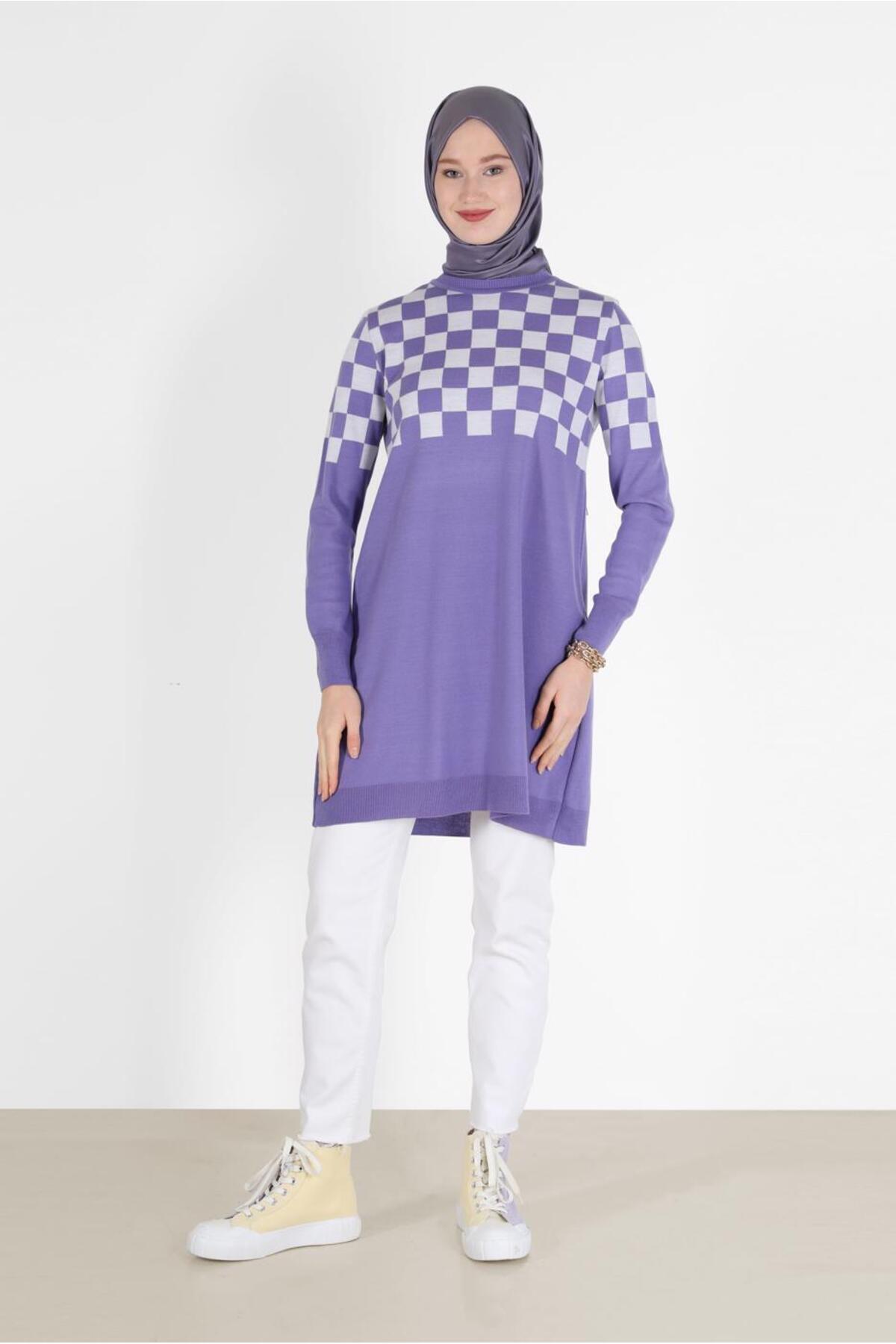 آلوینا تونیک بافتنی طرحدار مربعی کد ۴۲۰۲۳ آلوینا تونیک بافتنی طرحدار مربعی کد ۴۲۰۲۳