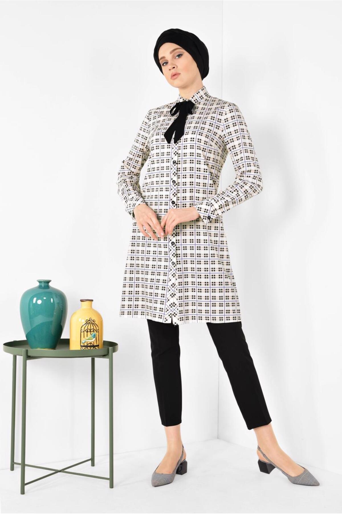 آلوینا تونیک طرح‌دار چهارخانه با یقه توری ۴۹۱۲